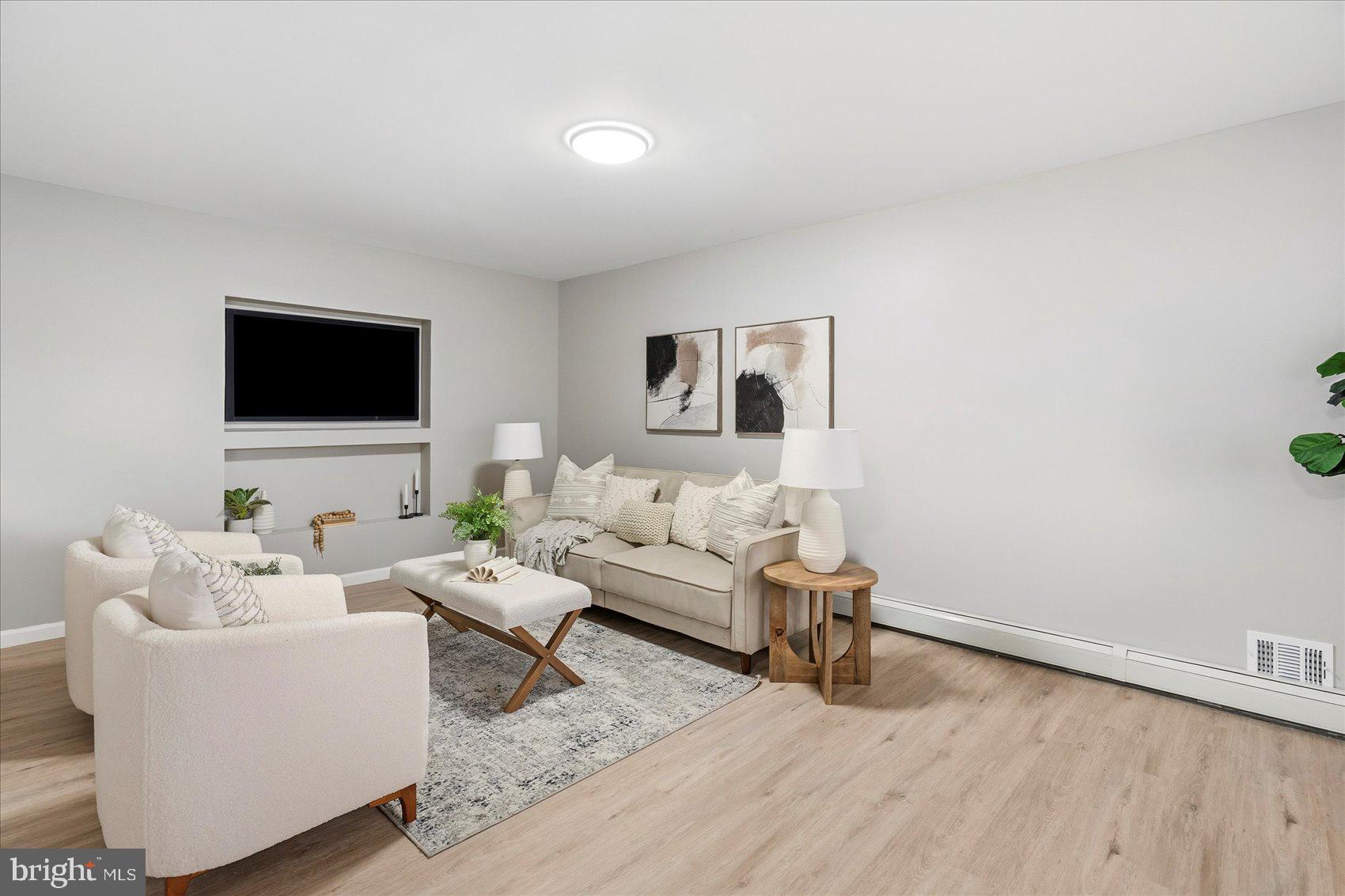 DUNSHIRE TOWNHOUSES - Residential