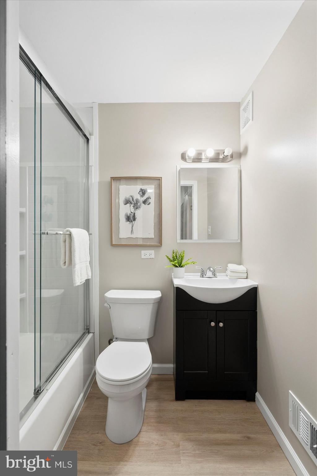 DUNSHIRE TOWNHOUSES - Residential