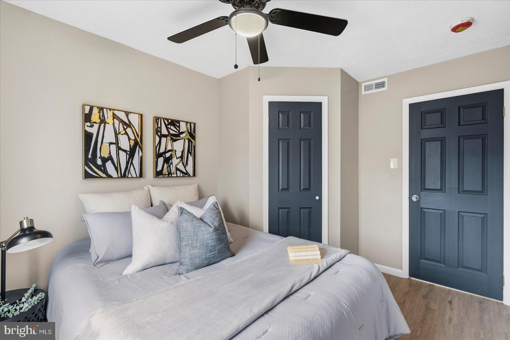 DUNSHIRE TOWNHOUSES - Residential