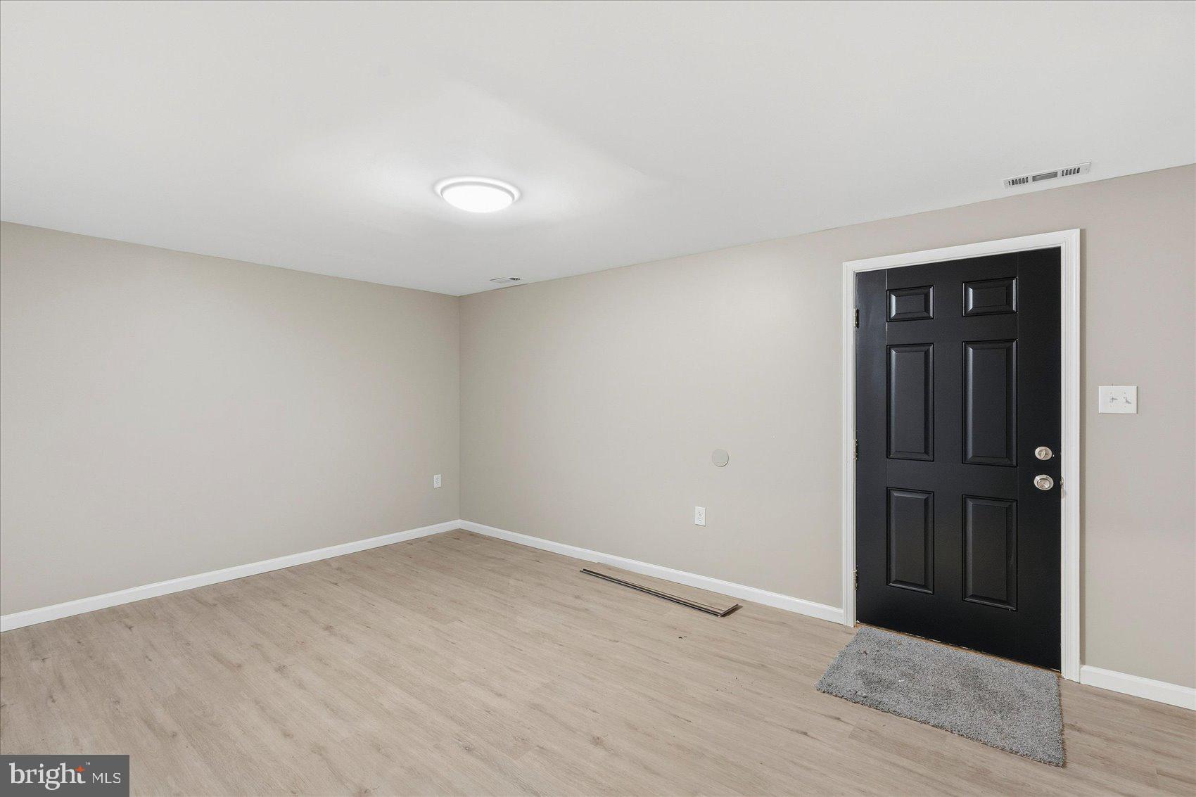 DUNSHIRE TOWNHOUSES - Residential