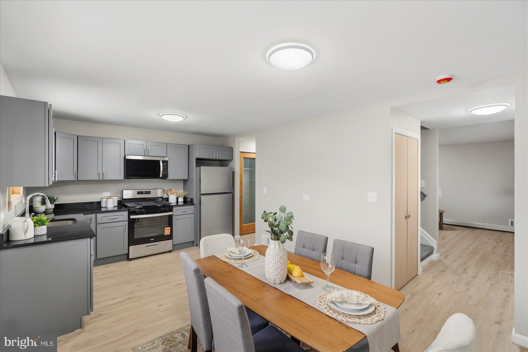 DUNSHIRE TOWNHOUSES - Residential