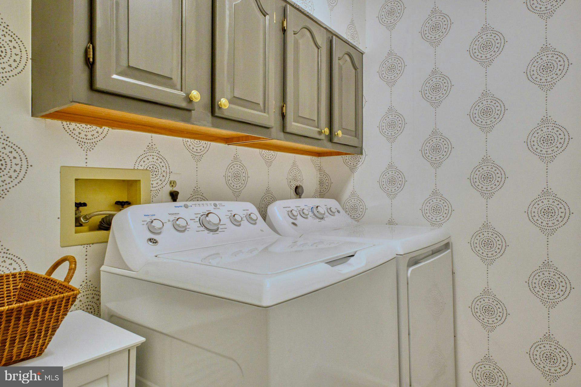 FRANKLIN OAKS - Residential