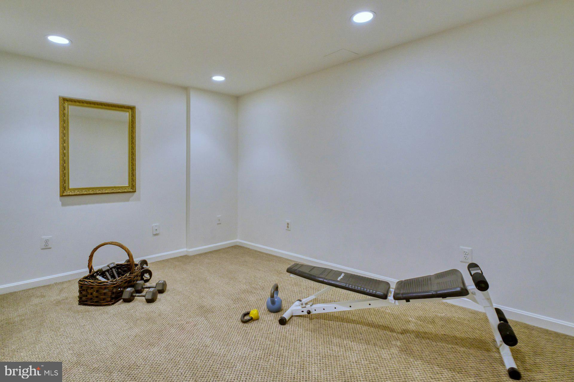 FRANKLIN OAKS - Residential