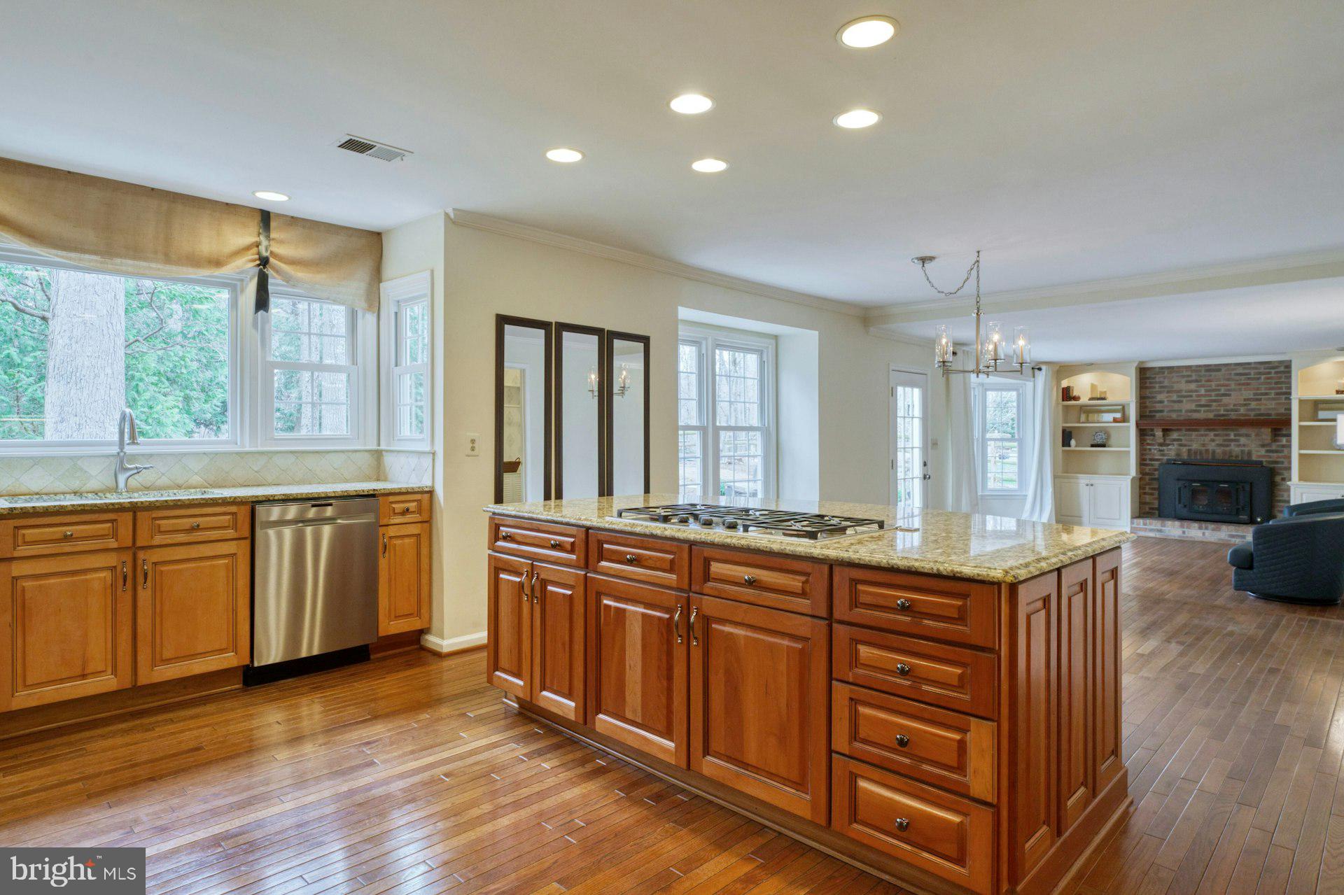 FRANKLIN OAKS - Residential