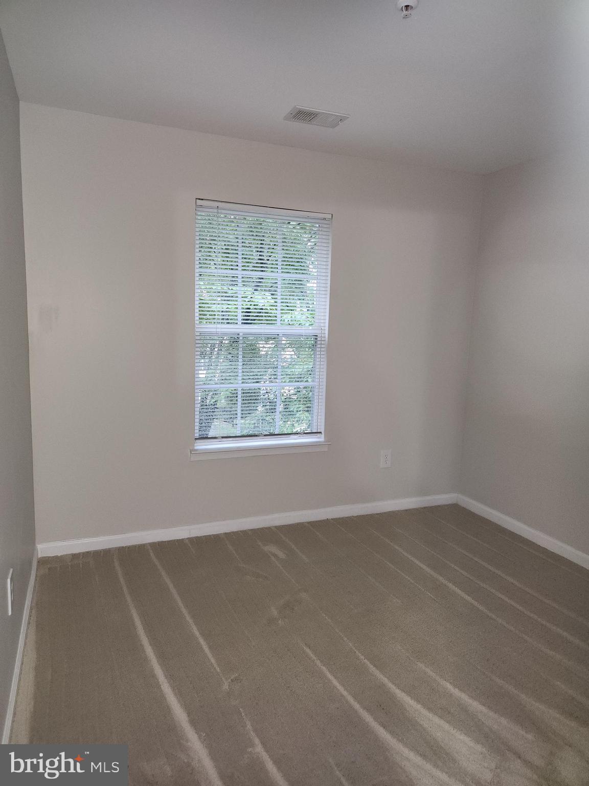 HILL OAKS CONDO PHASE 1- - Residential