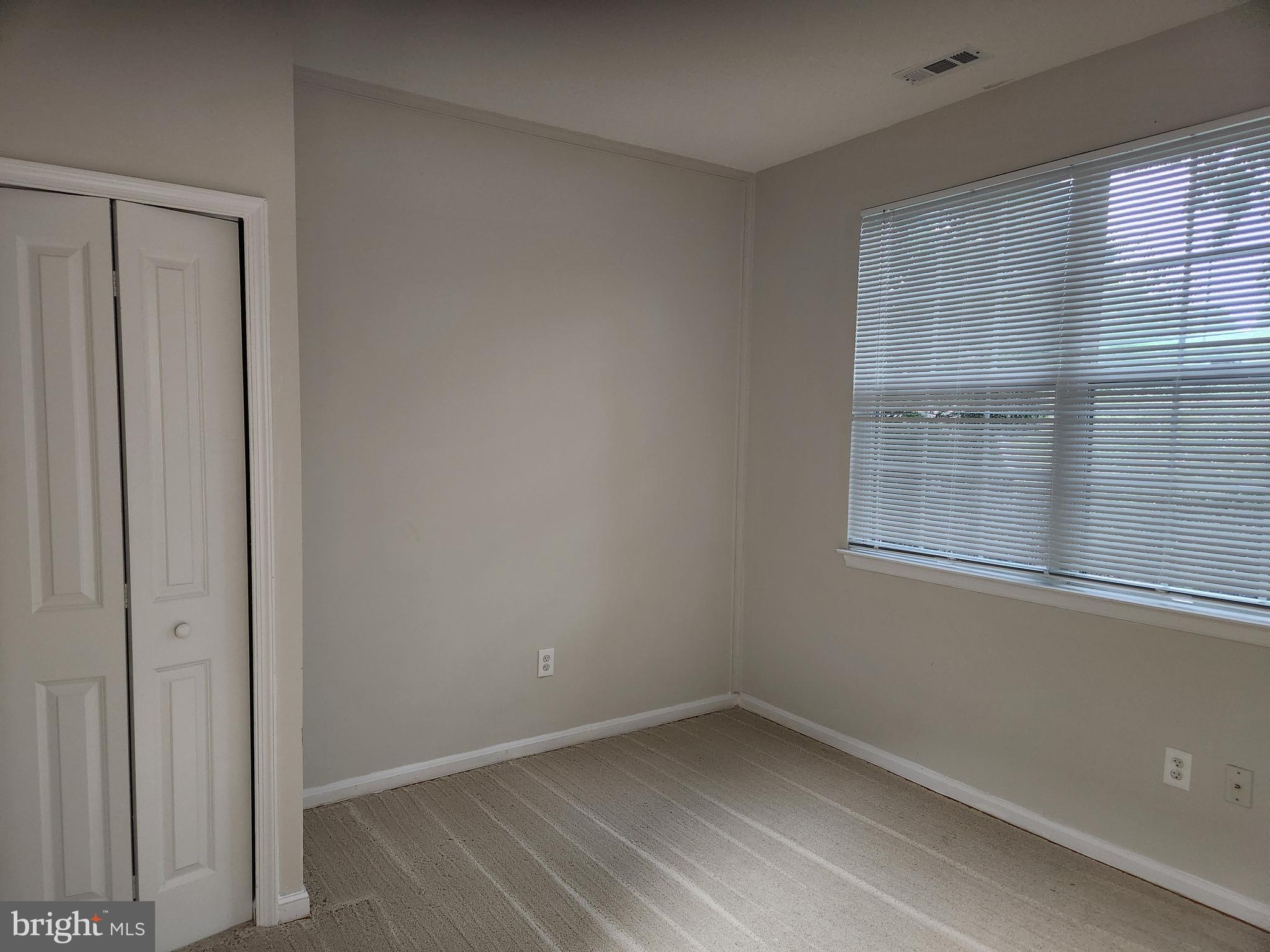 HILL OAKS CONDO PHASE 1- - Residential