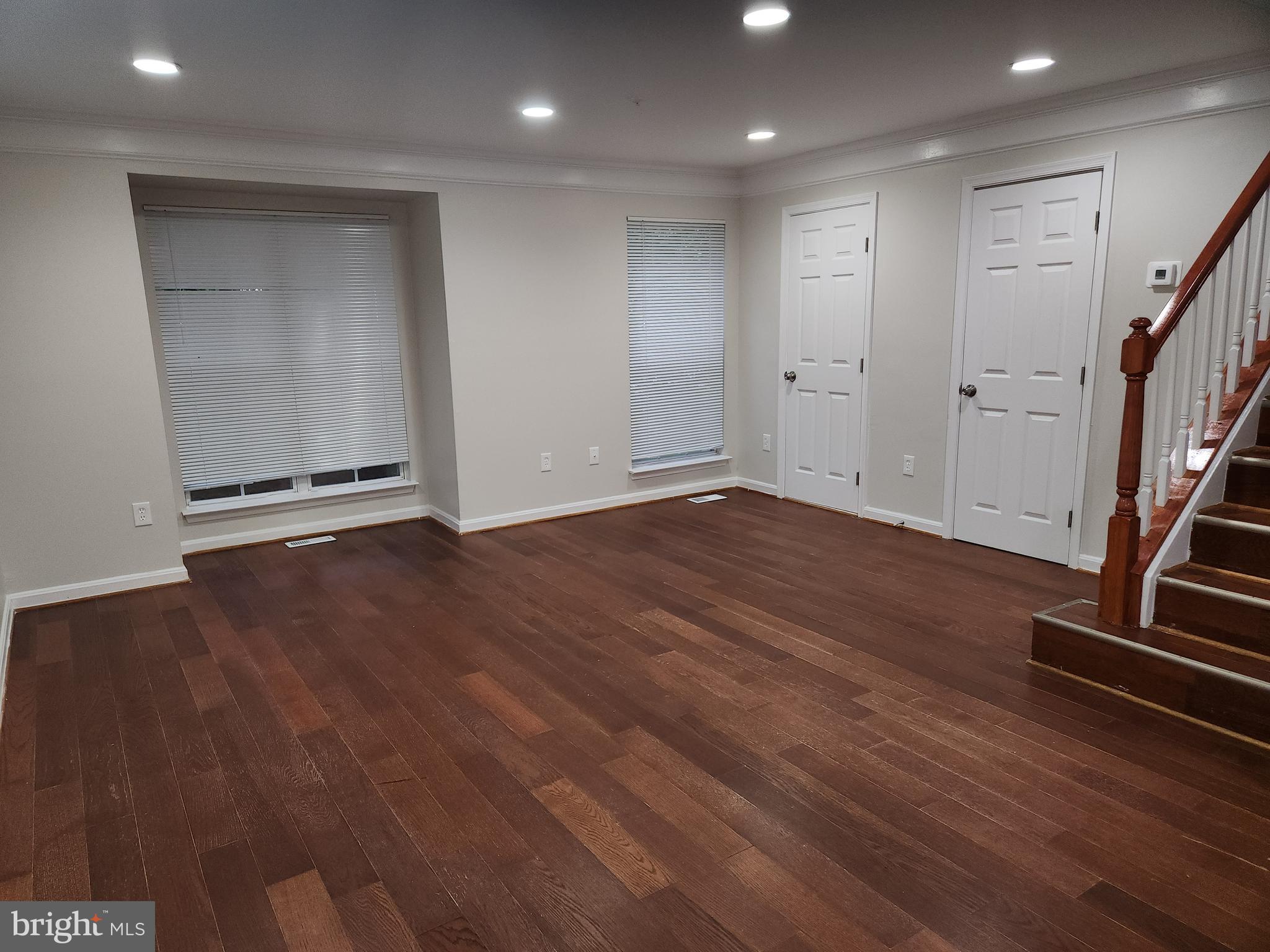 HILL OAKS CONDO PHASE 1- - Residential