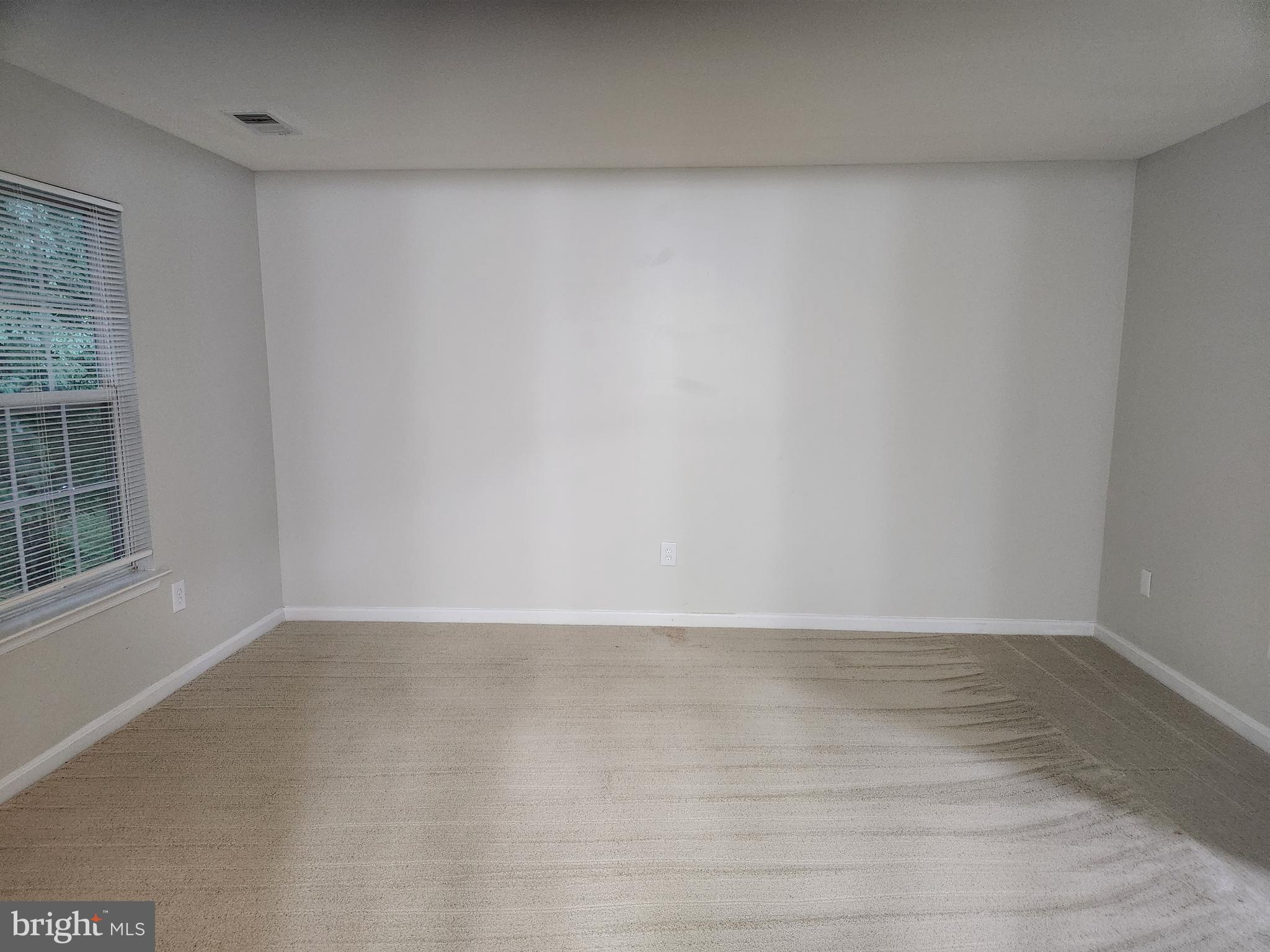 HILL OAKS CONDO PHASE 1- - Residential