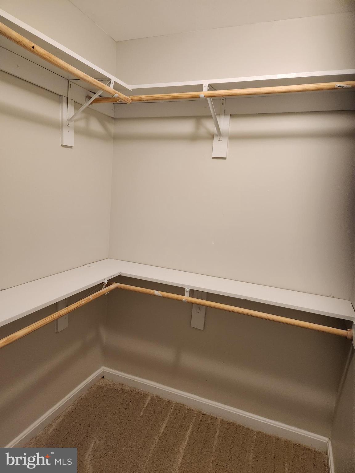 HILL OAKS CONDO PHASE 1- - Residential