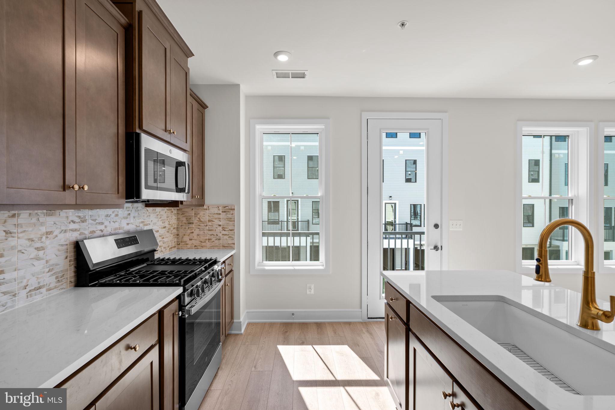 DEMOTT & SILVER - Residential