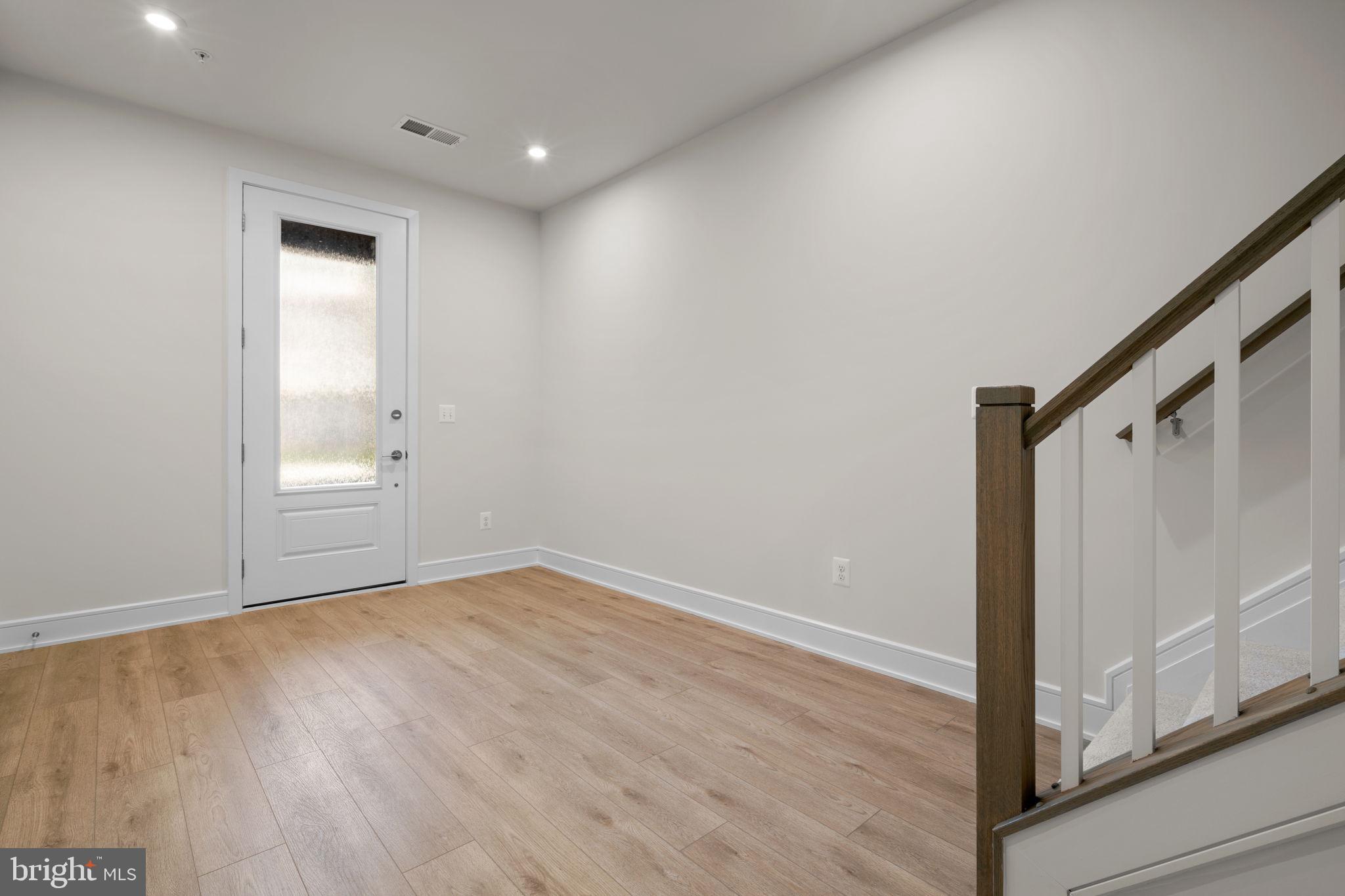 DEMOTT & SILVER - Residential