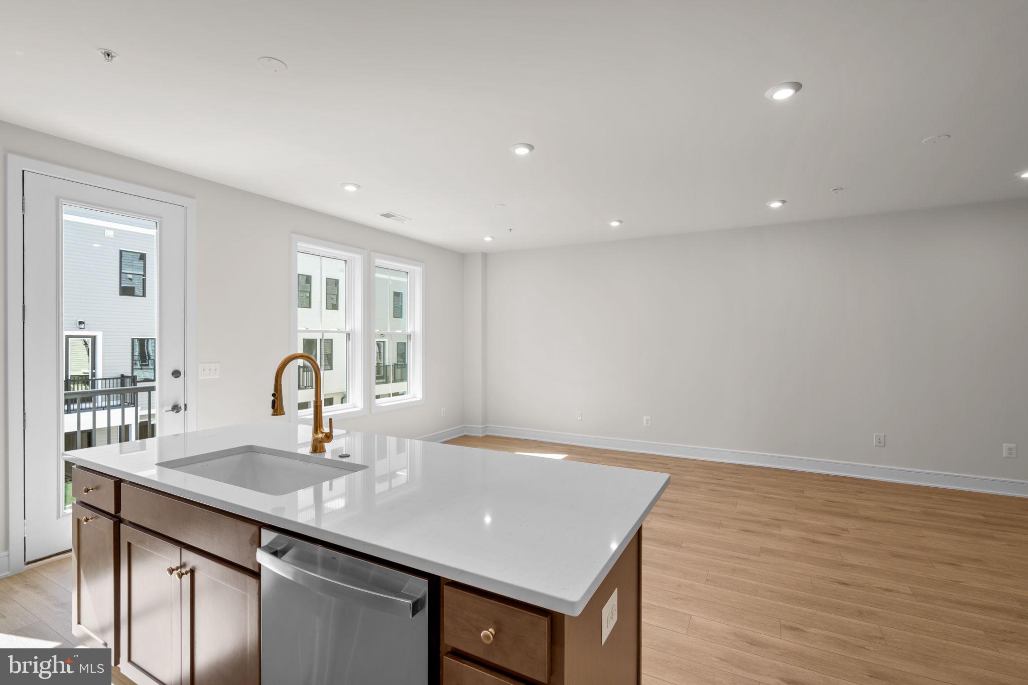 DEMOTT & SILVER - Residential