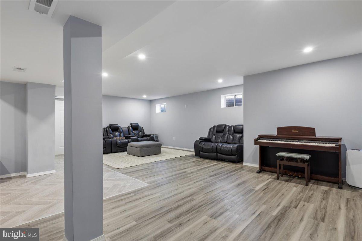 PRESERVE AT WYE MILLS - Residential