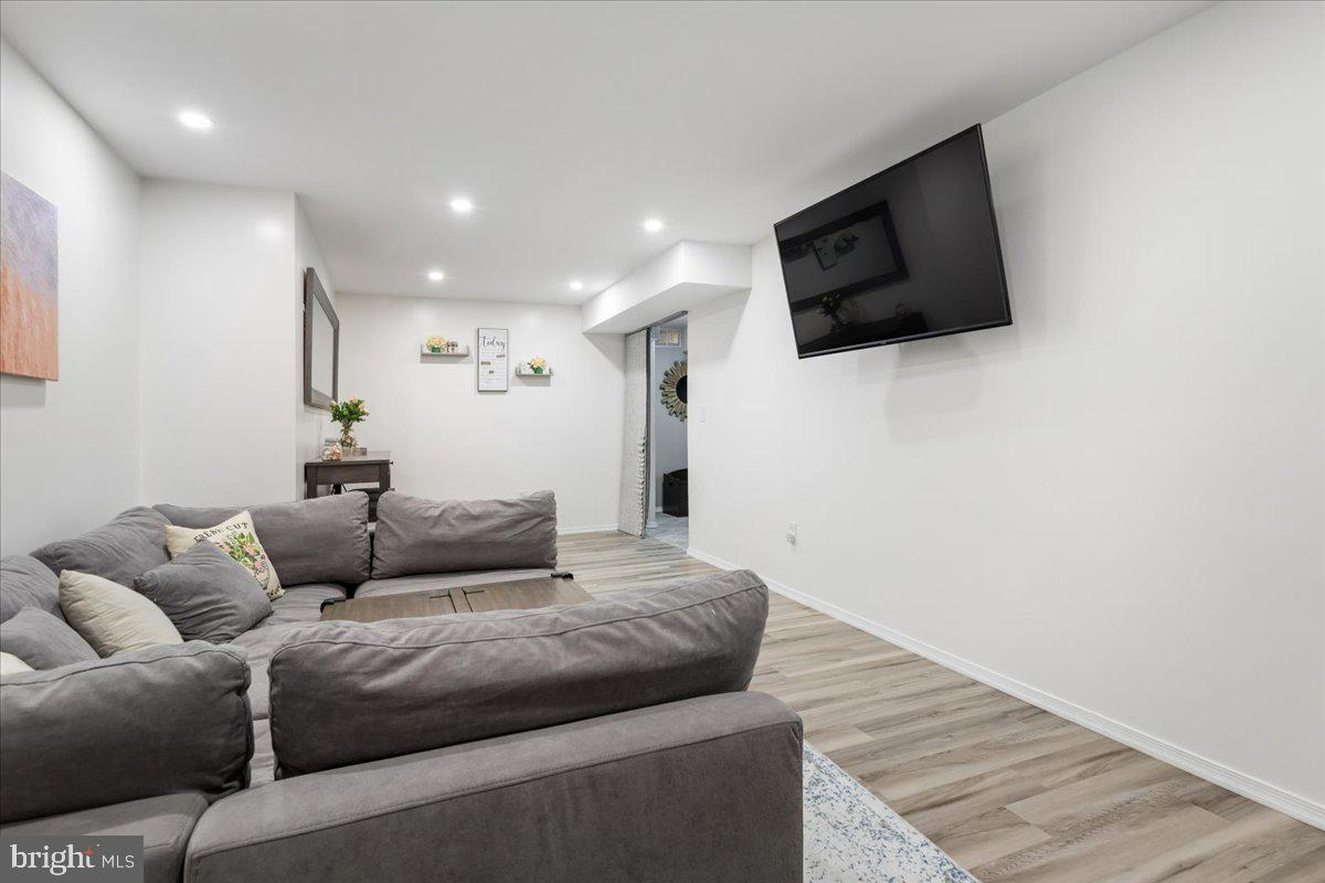 PRESERVE AT WYE MILLS - Residential