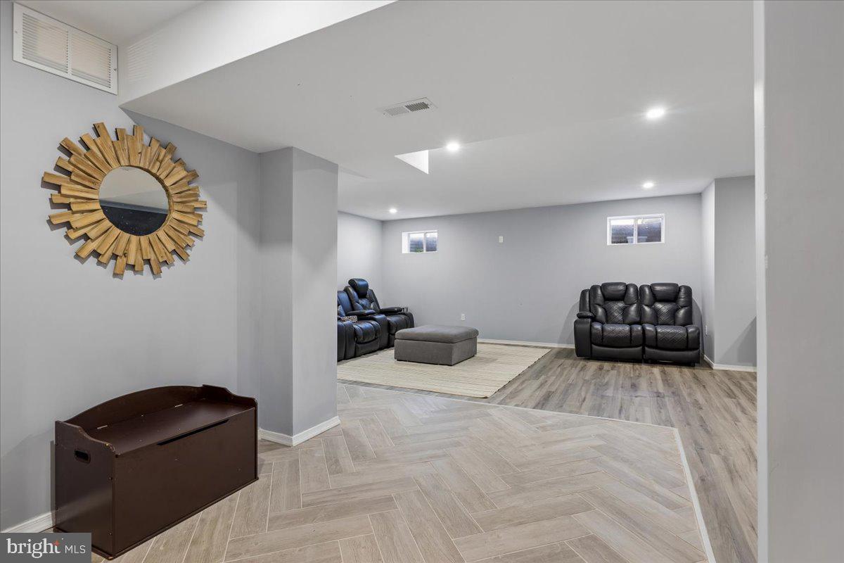 PRESERVE AT WYE MILLS - Residential