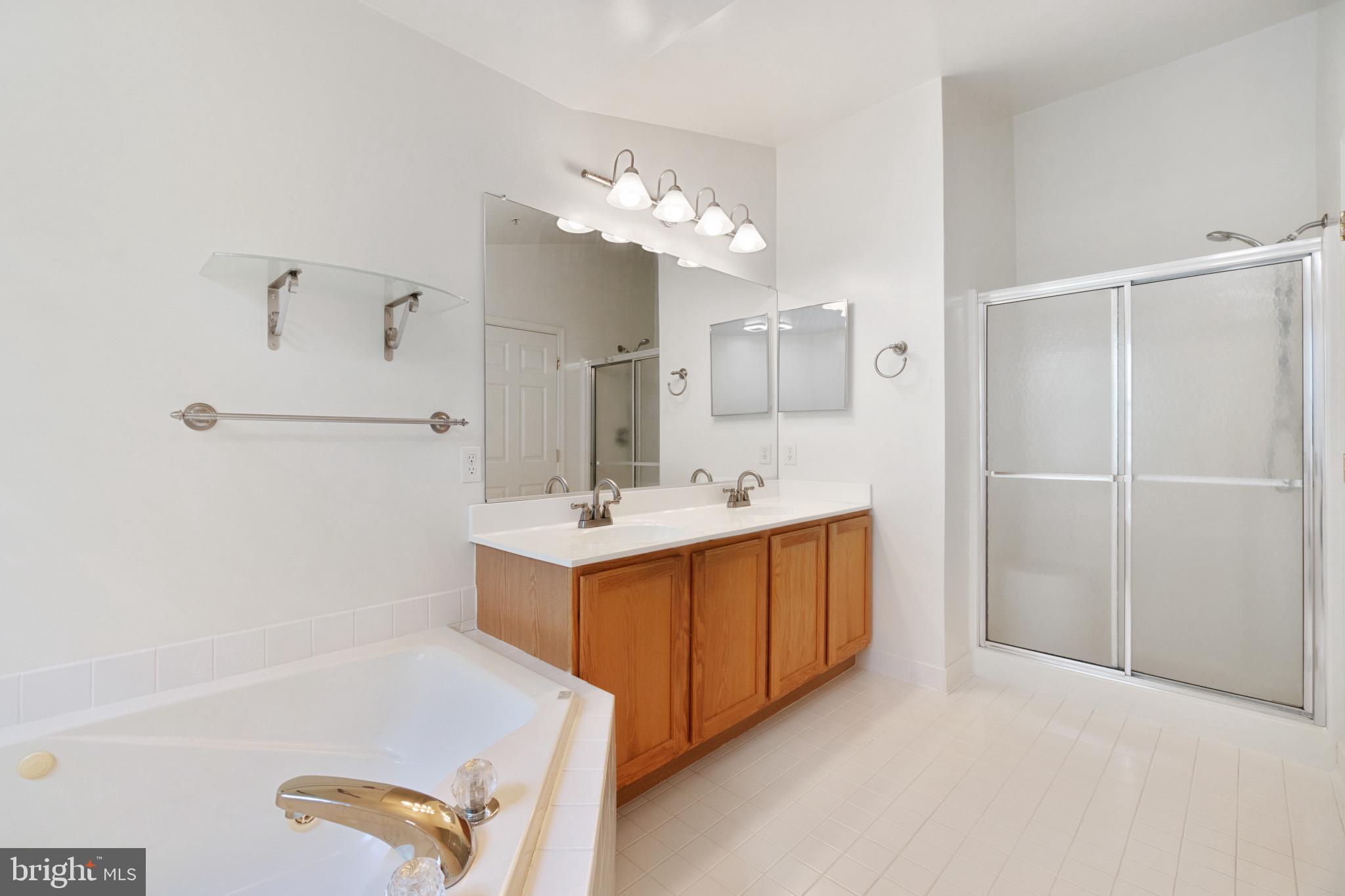 PINEY ORCHARD - Residential