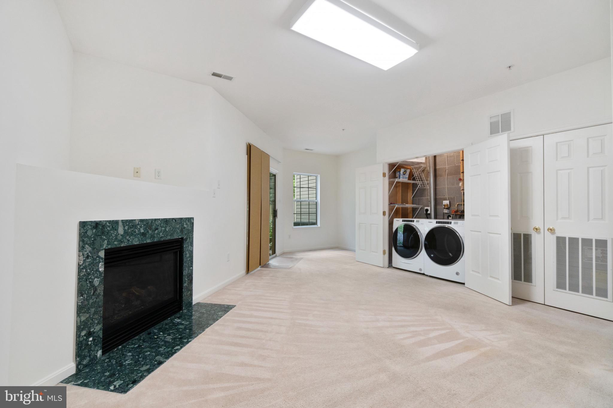 PINEY ORCHARD - Residential