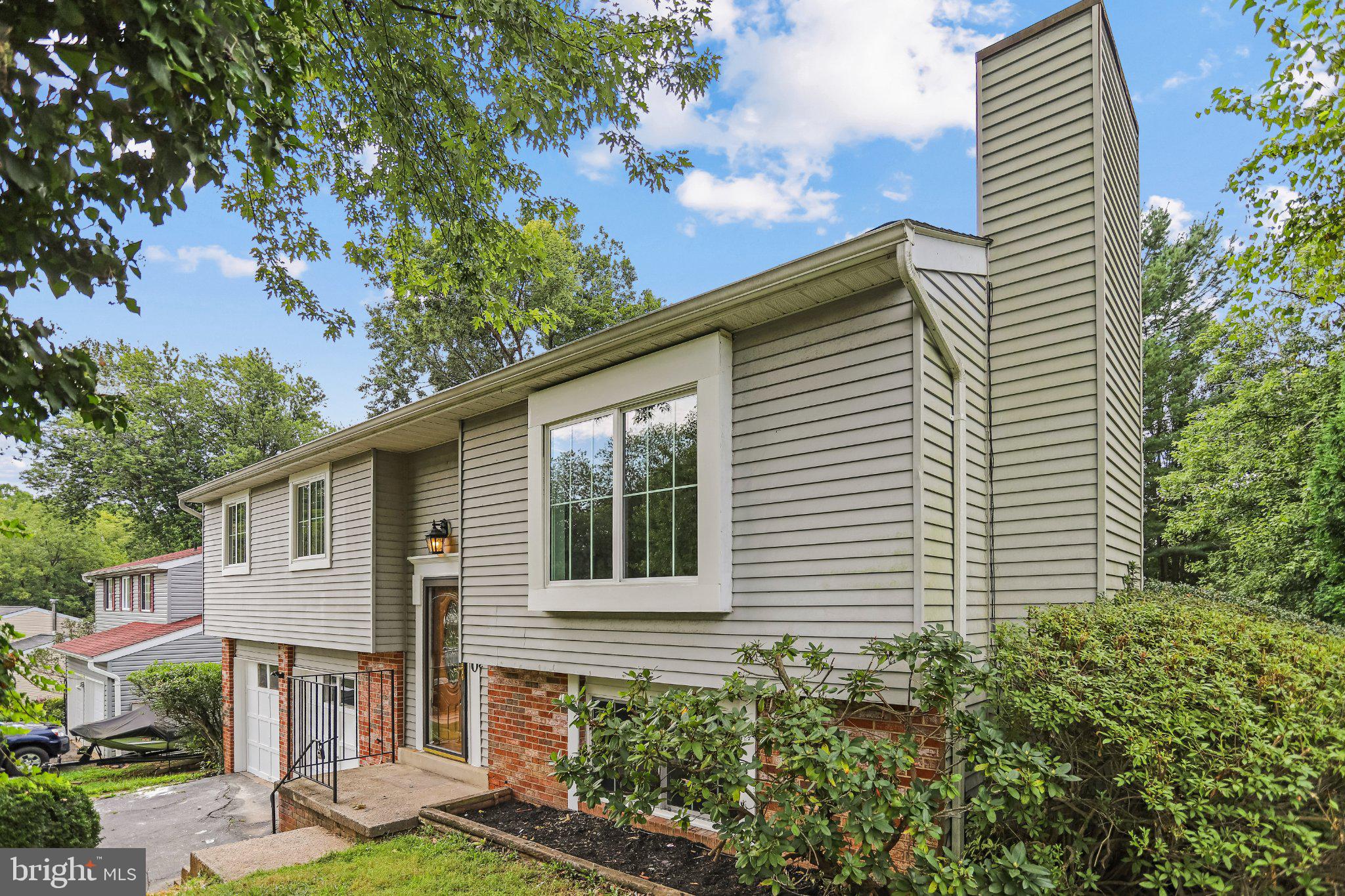 19320 POINSETTA COURT