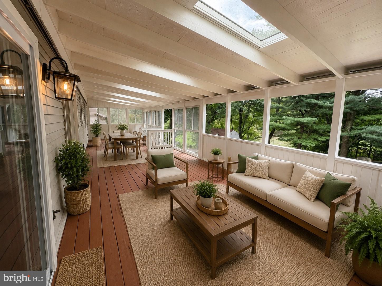 19320 POINSETTA COURT