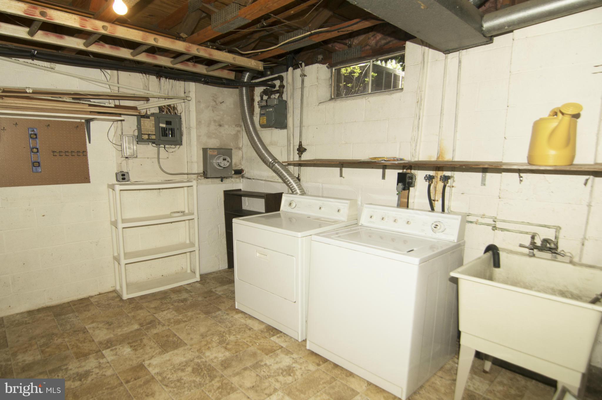 DULANEY VALLEY GARDENS - Residential