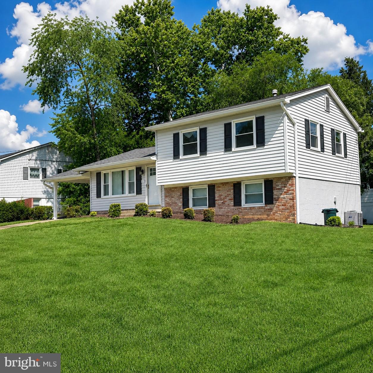 6119 MARILYN DRIVE