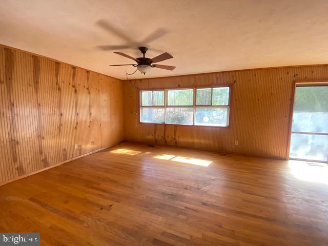 LAKEWOOD - Residential