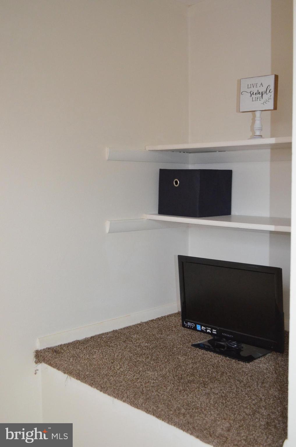 AMBER MEADOWS - Residential