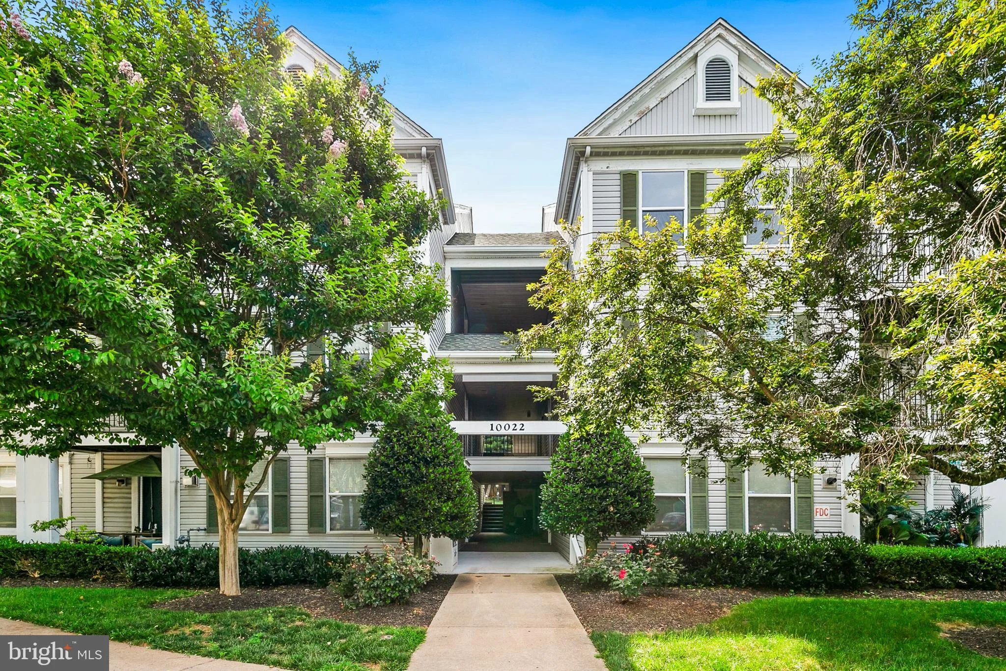 10022 Vanderbilt Circle Unit 10