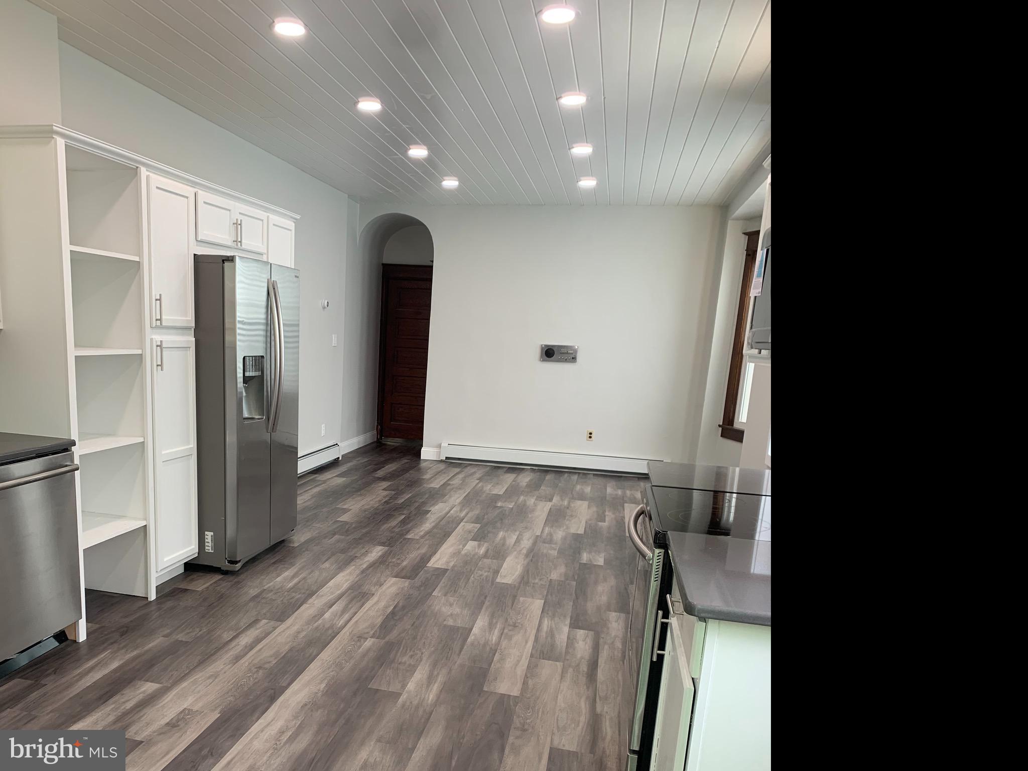 YORKVILLE - Residential