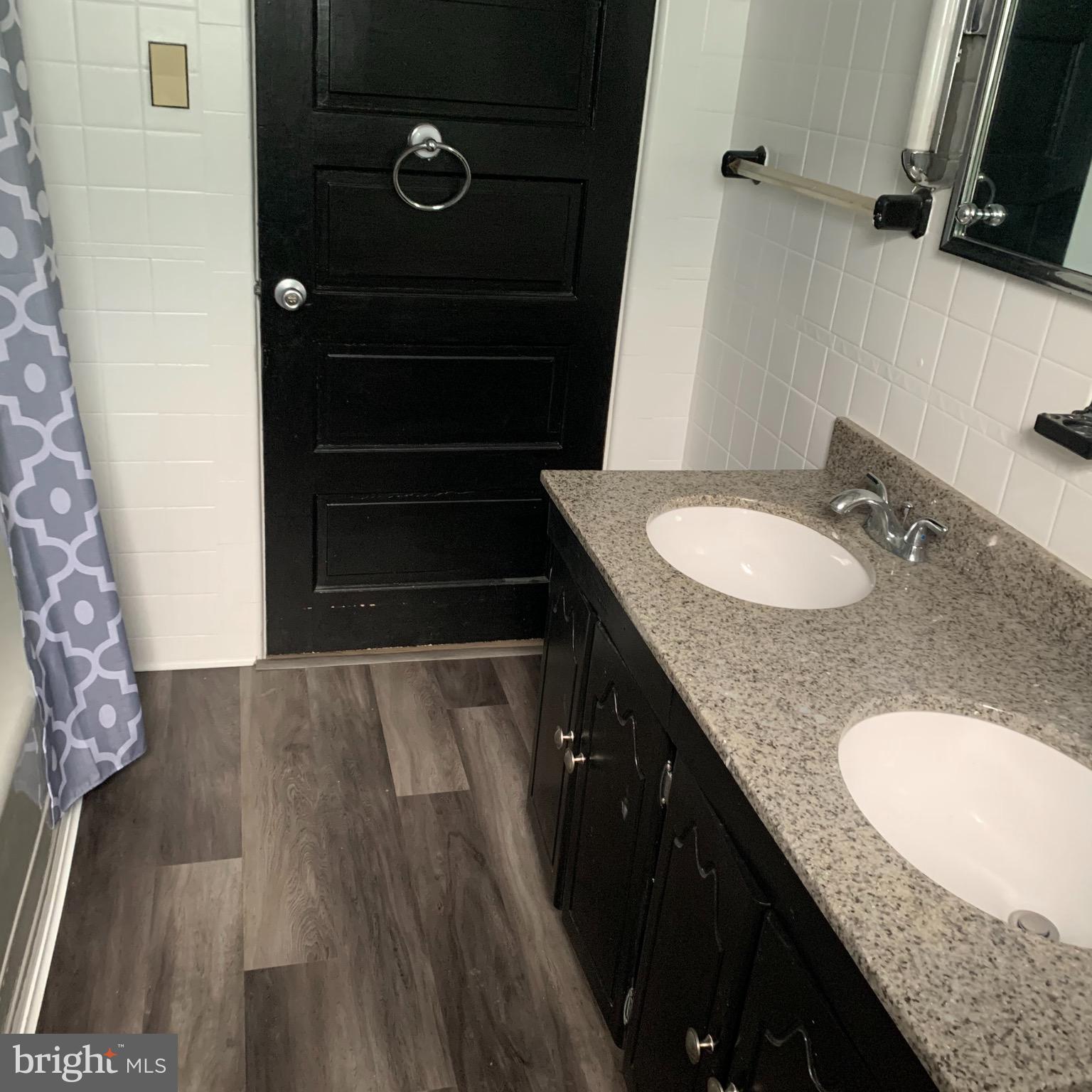 YORKVILLE - Residential