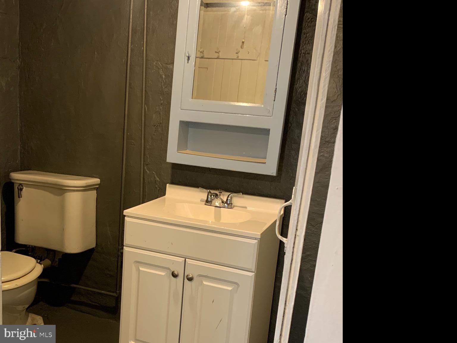 YORKVILLE - Residential