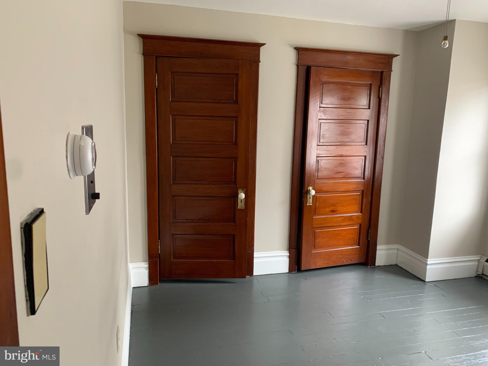 YORKVILLE - Residential