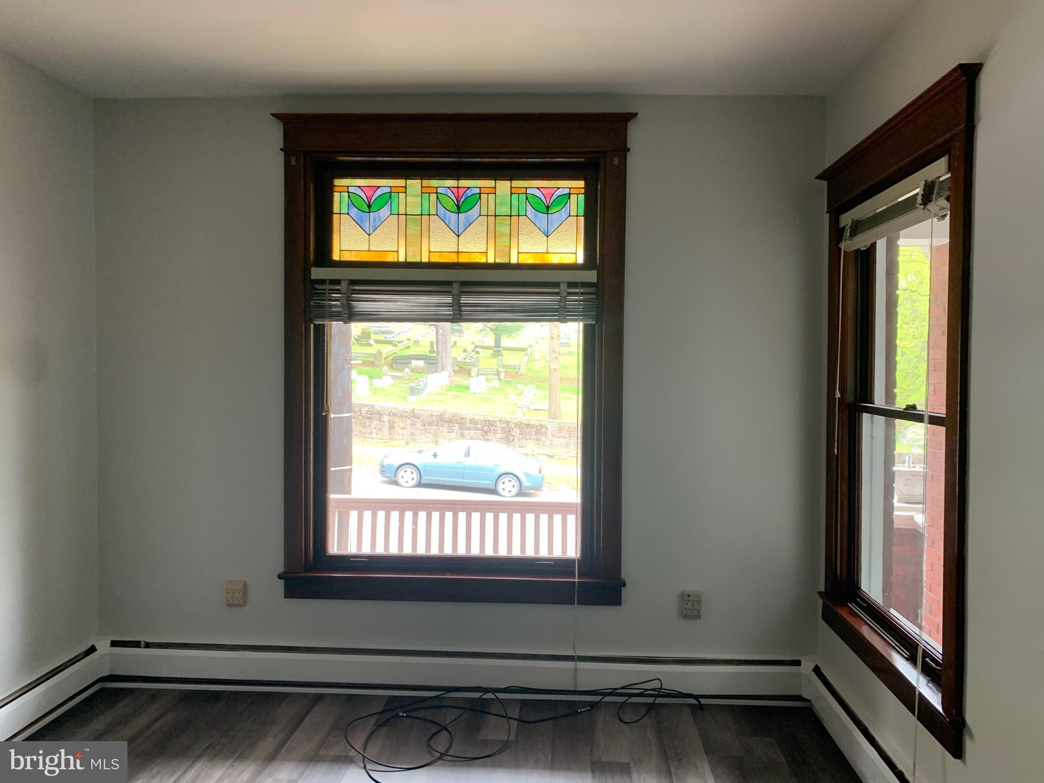 YORKVILLE - Residential