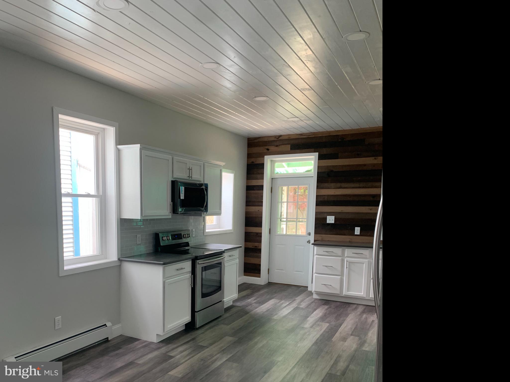 YORKVILLE - Residential