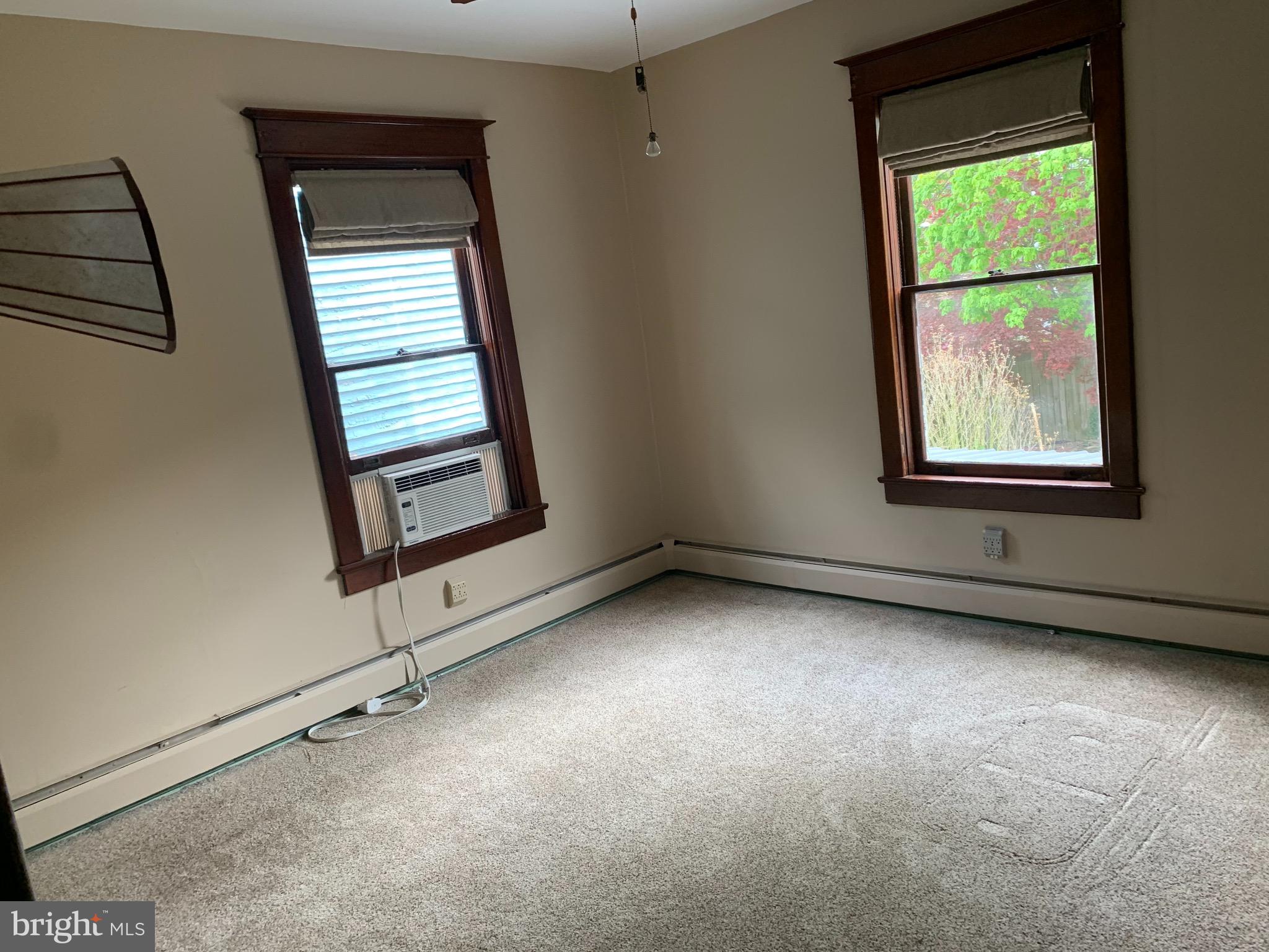 YORKVILLE - Residential