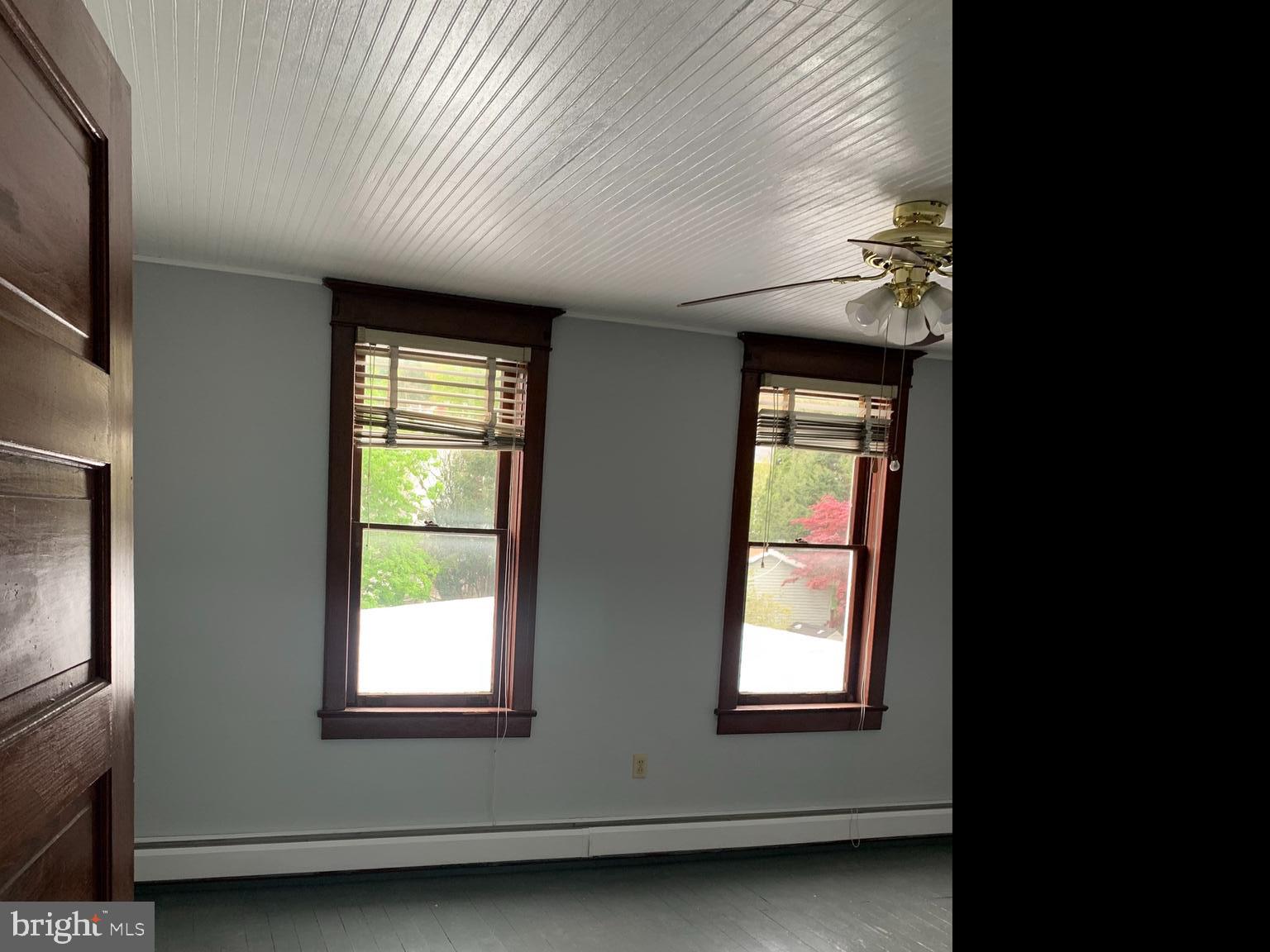 YORKVILLE - Residential