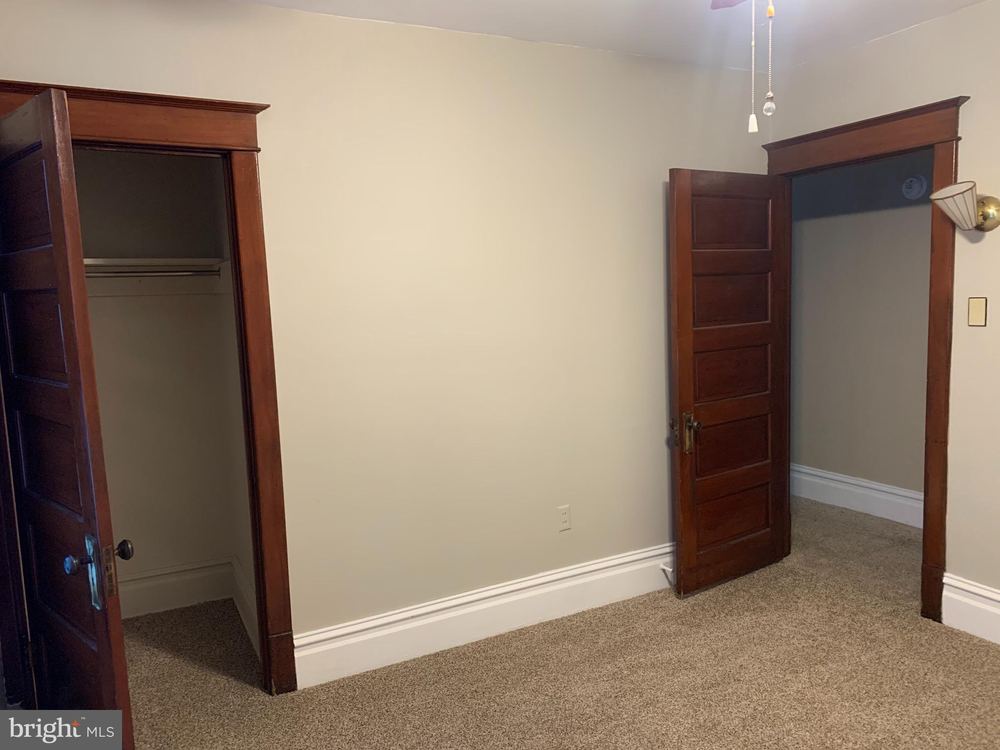 YORKVILLE - Residential