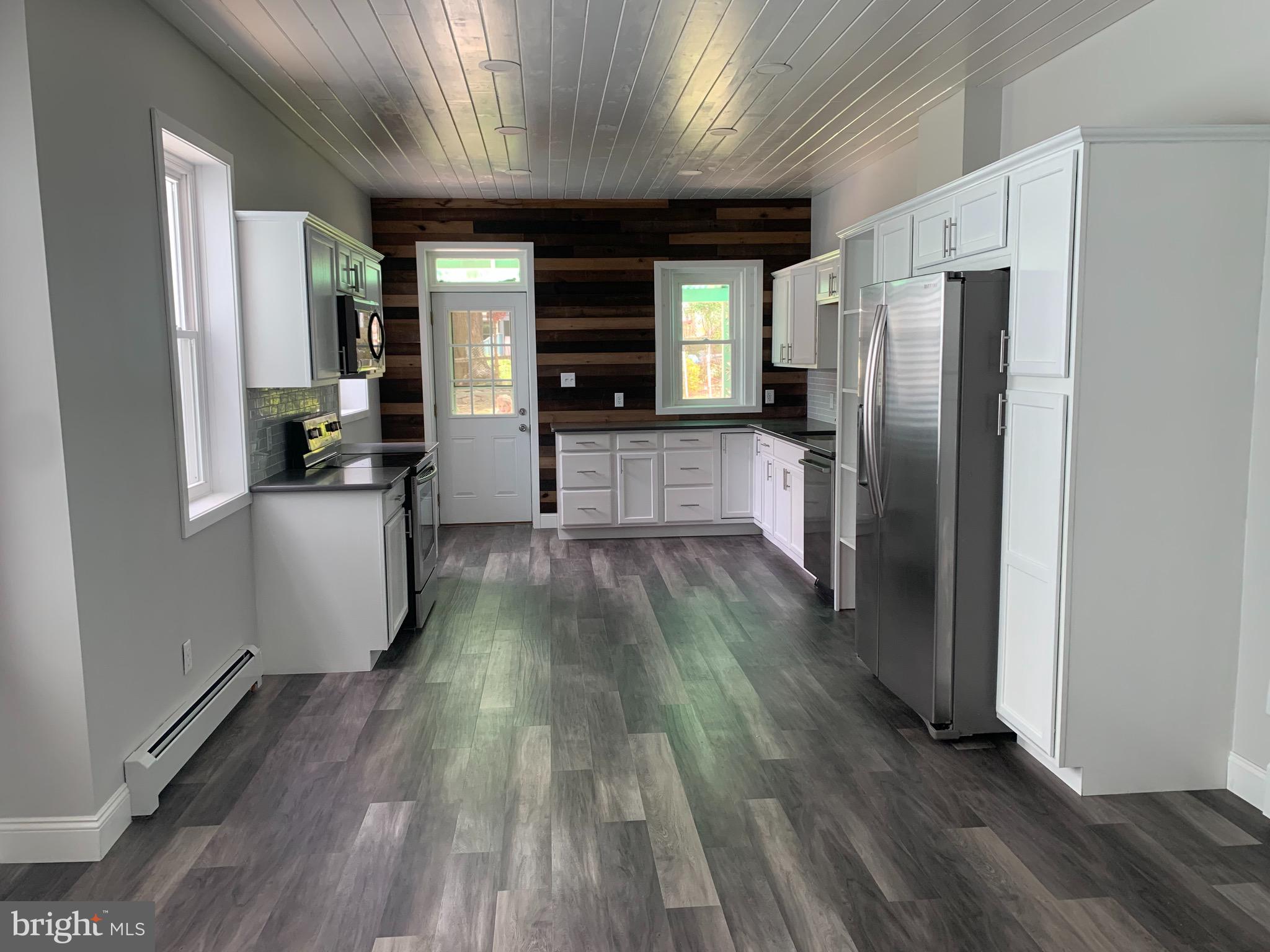 YORKVILLE - Residential