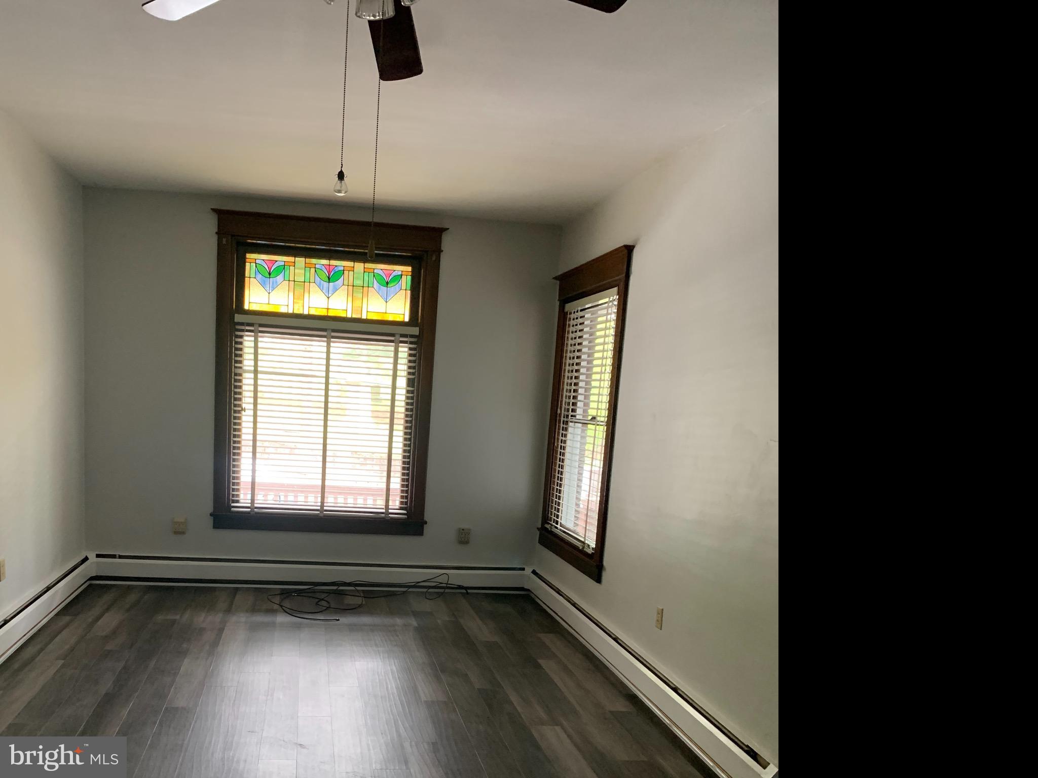 YORKVILLE - Residential