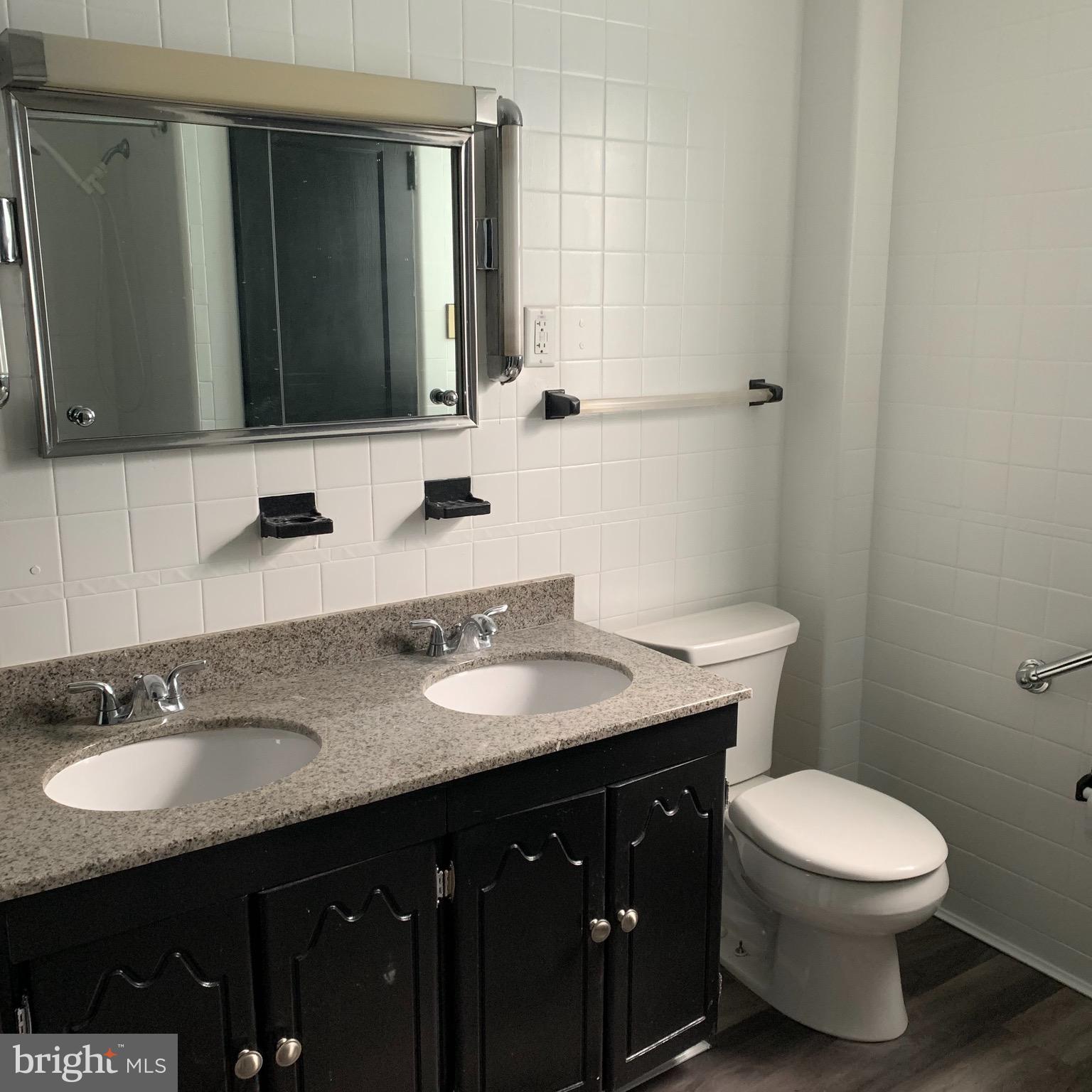 YORKVILLE - Residential