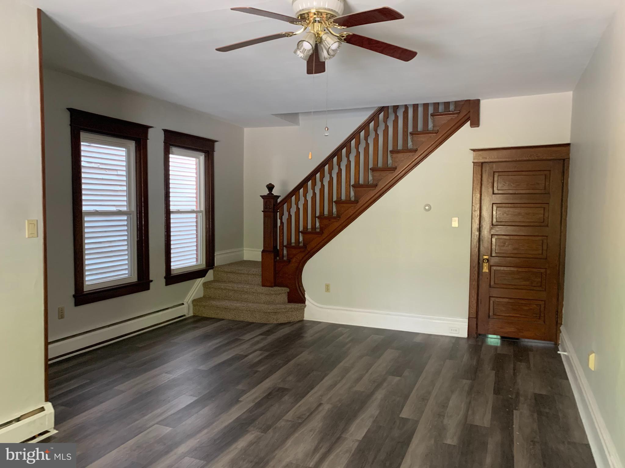 YORKVILLE - Residential