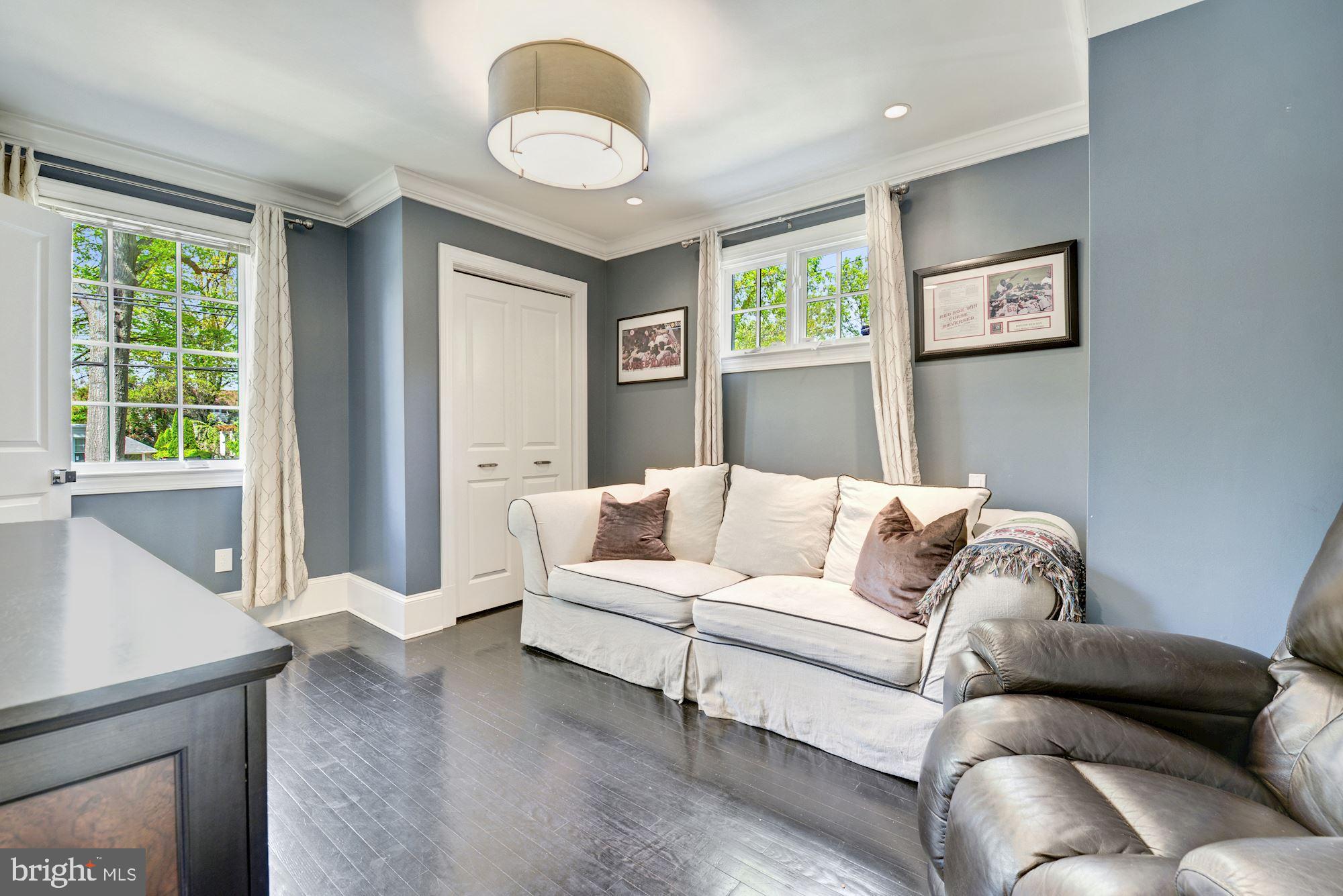 CHEVY CHASE - Residential