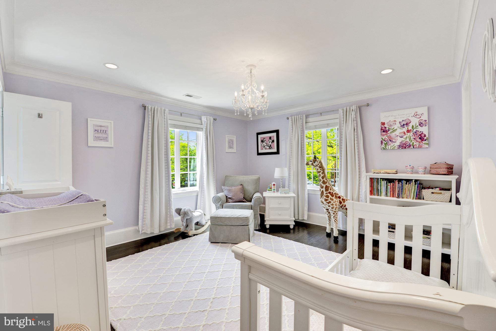 CHEVY CHASE - Residential