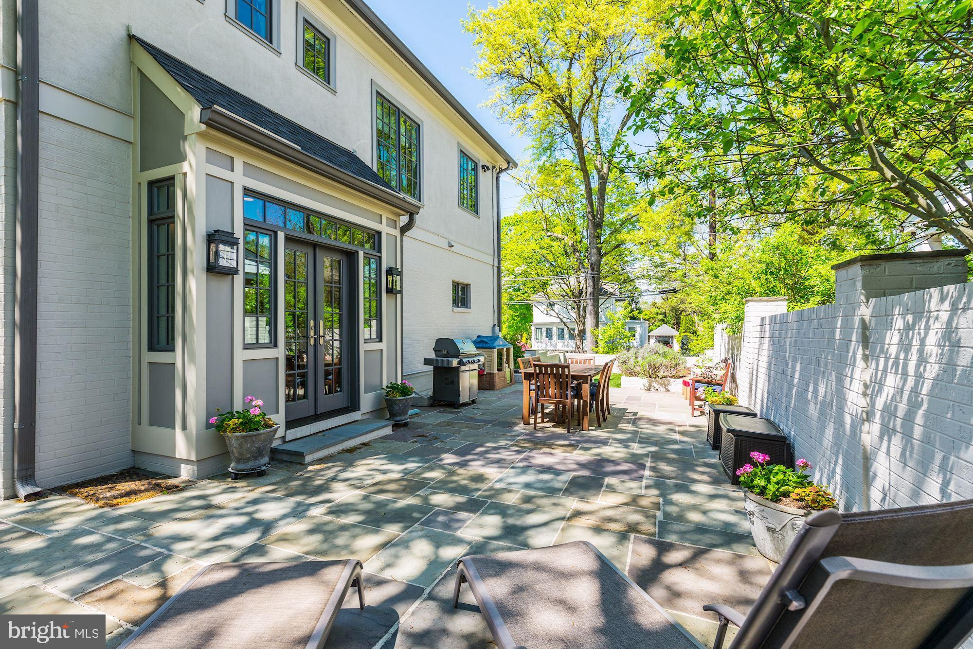 CHEVY CHASE - Residential