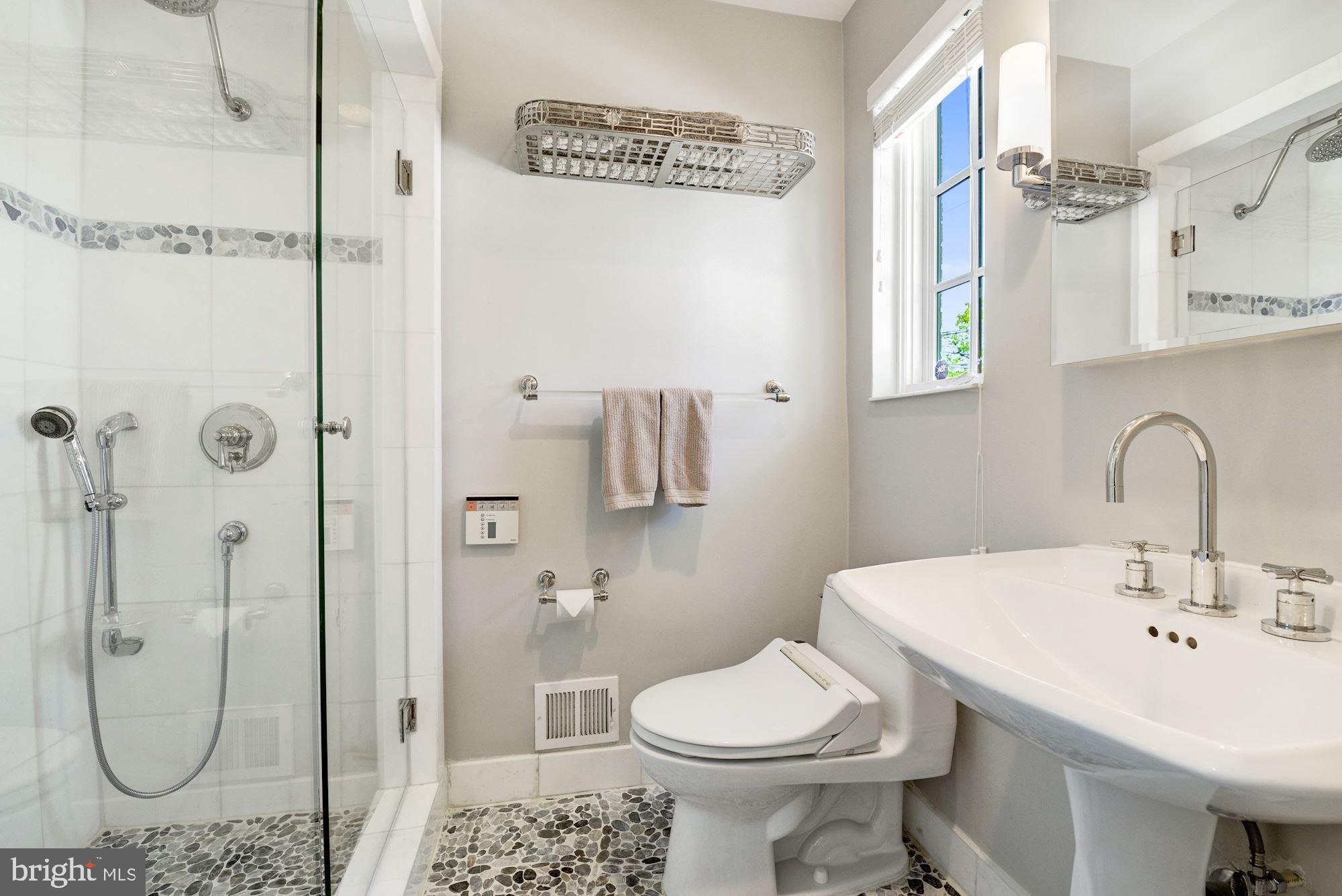 CHEVY CHASE - Residential