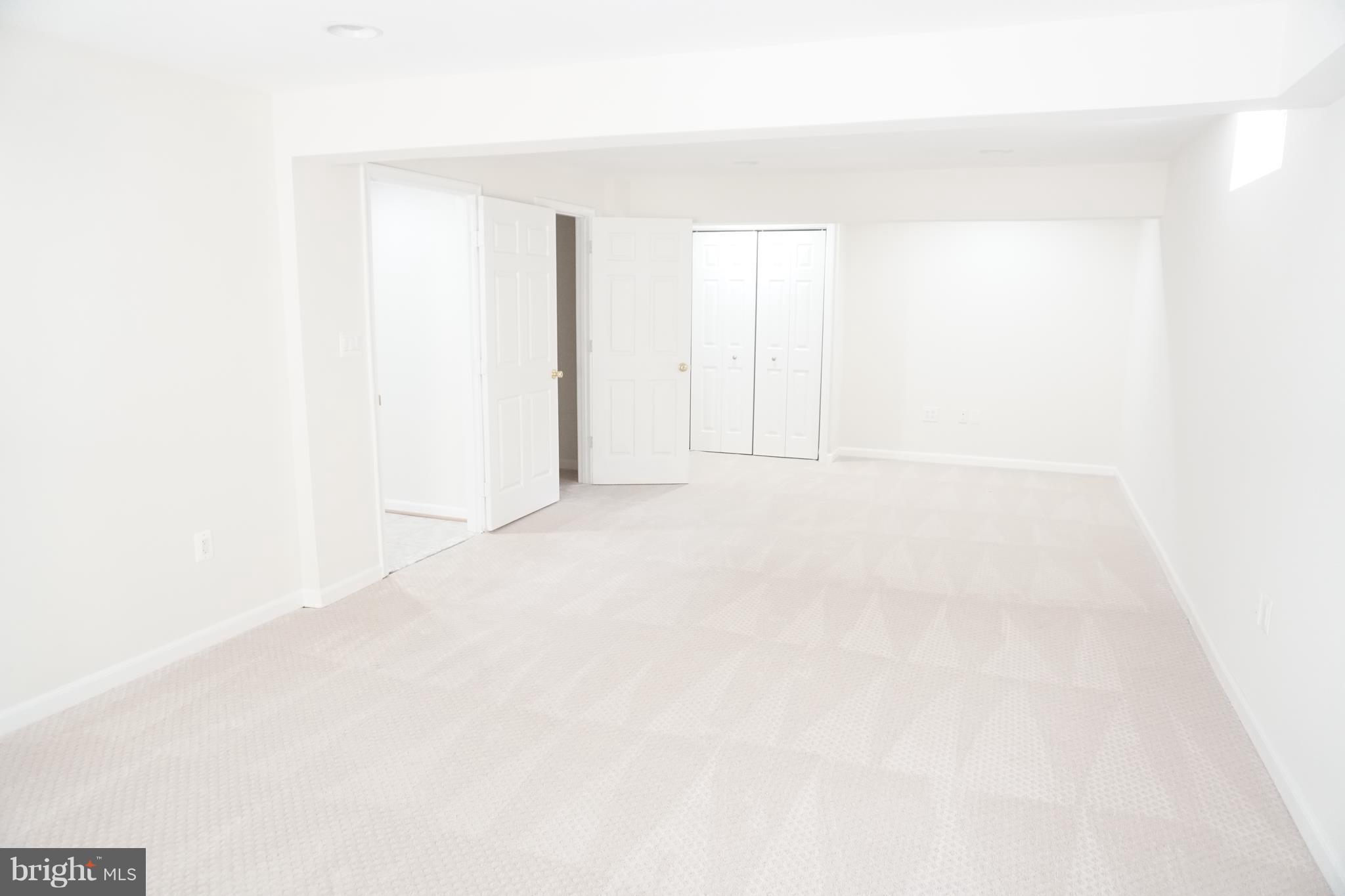 CROSSPOINTE - Residential