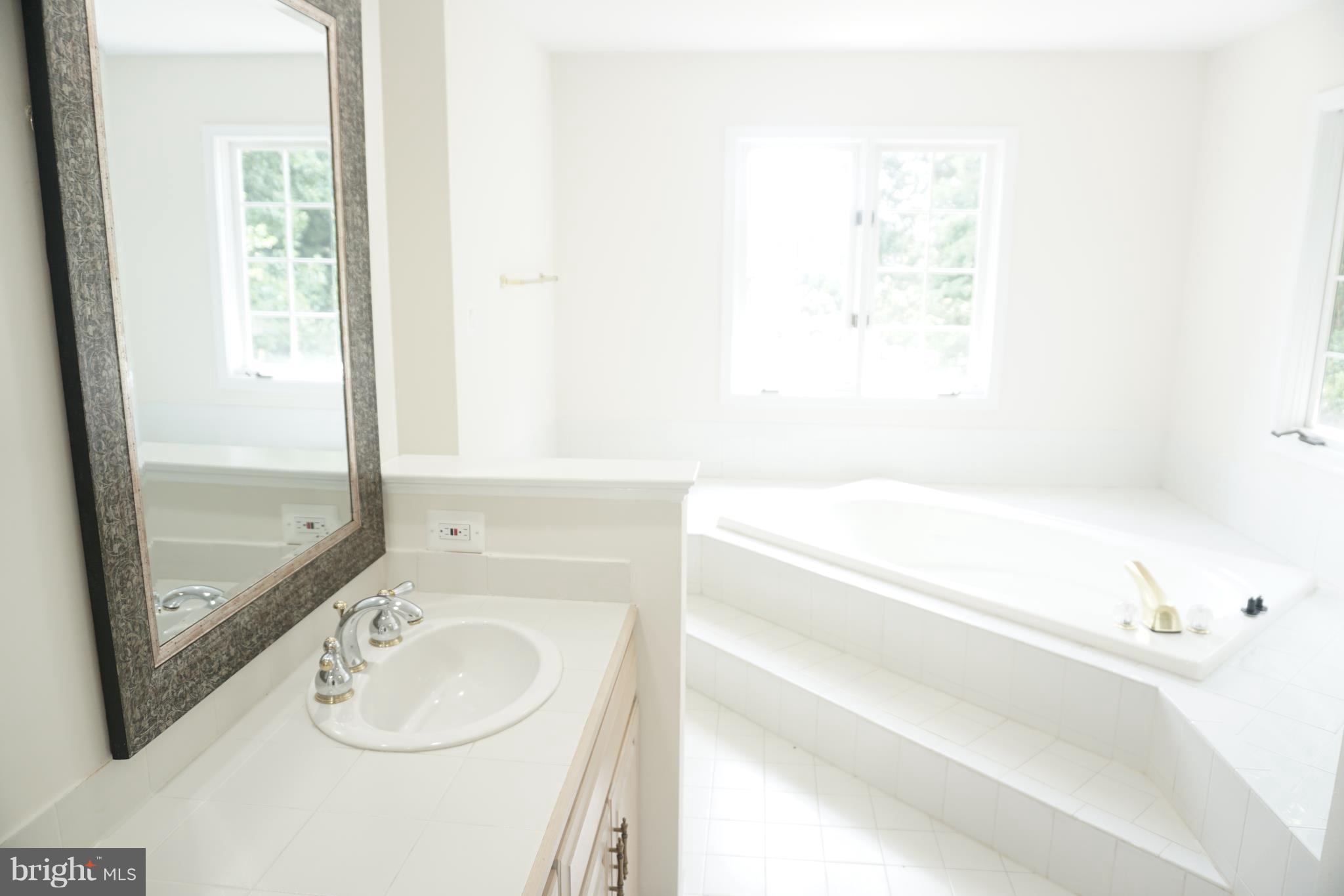 CROSSPOINTE - Residential