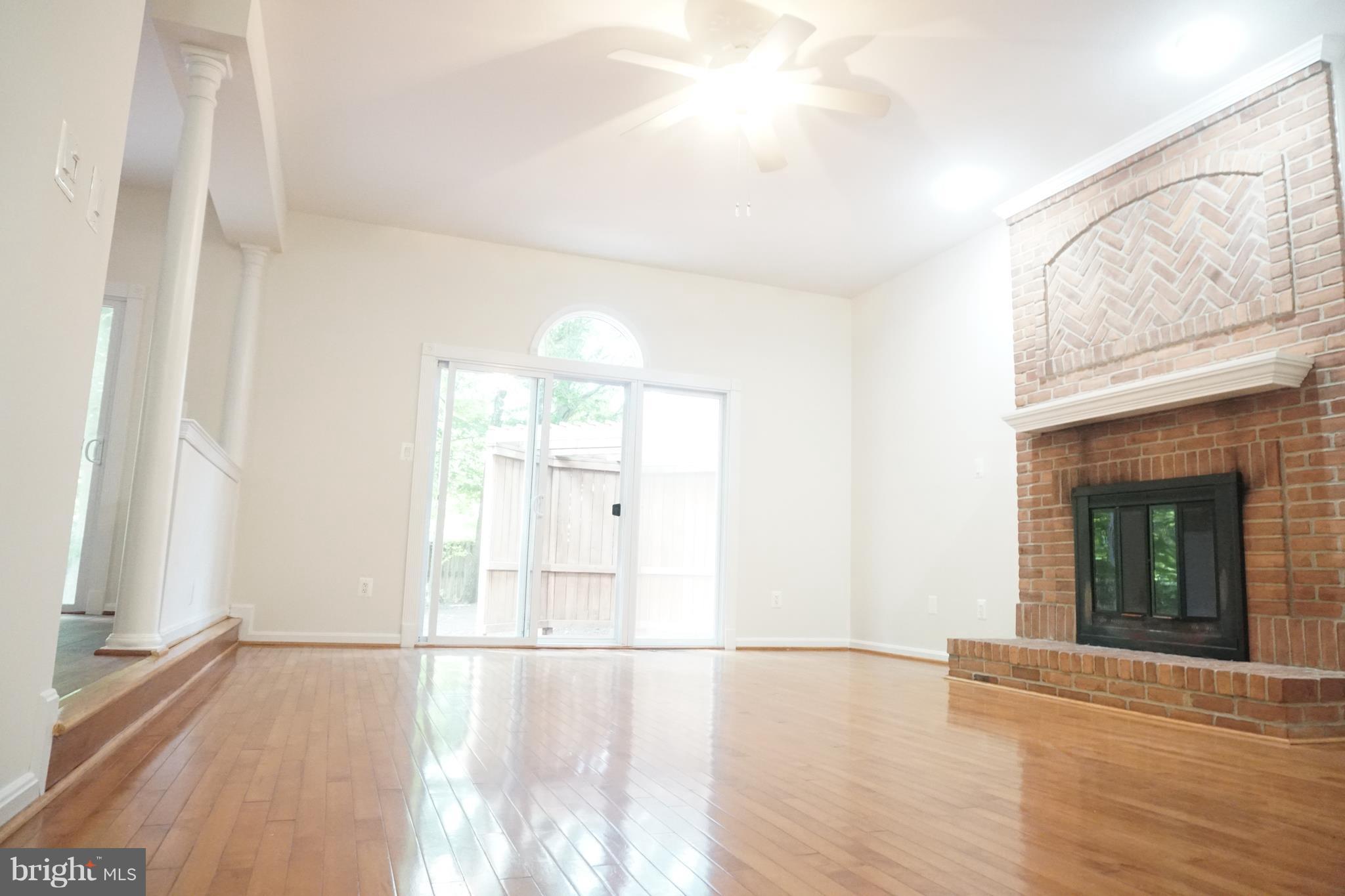 CROSSPOINTE - Residential