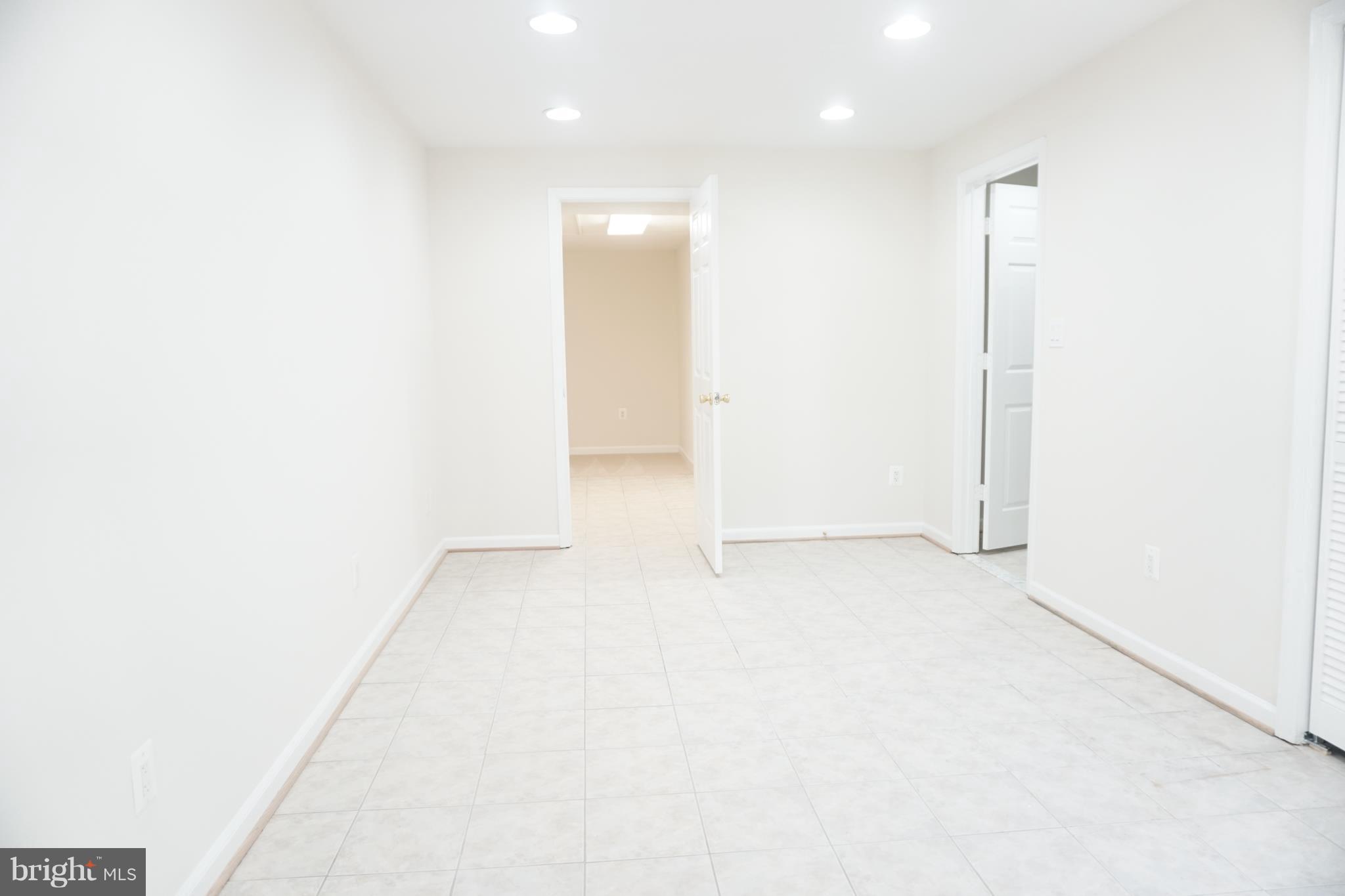 CROSSPOINTE - Residential