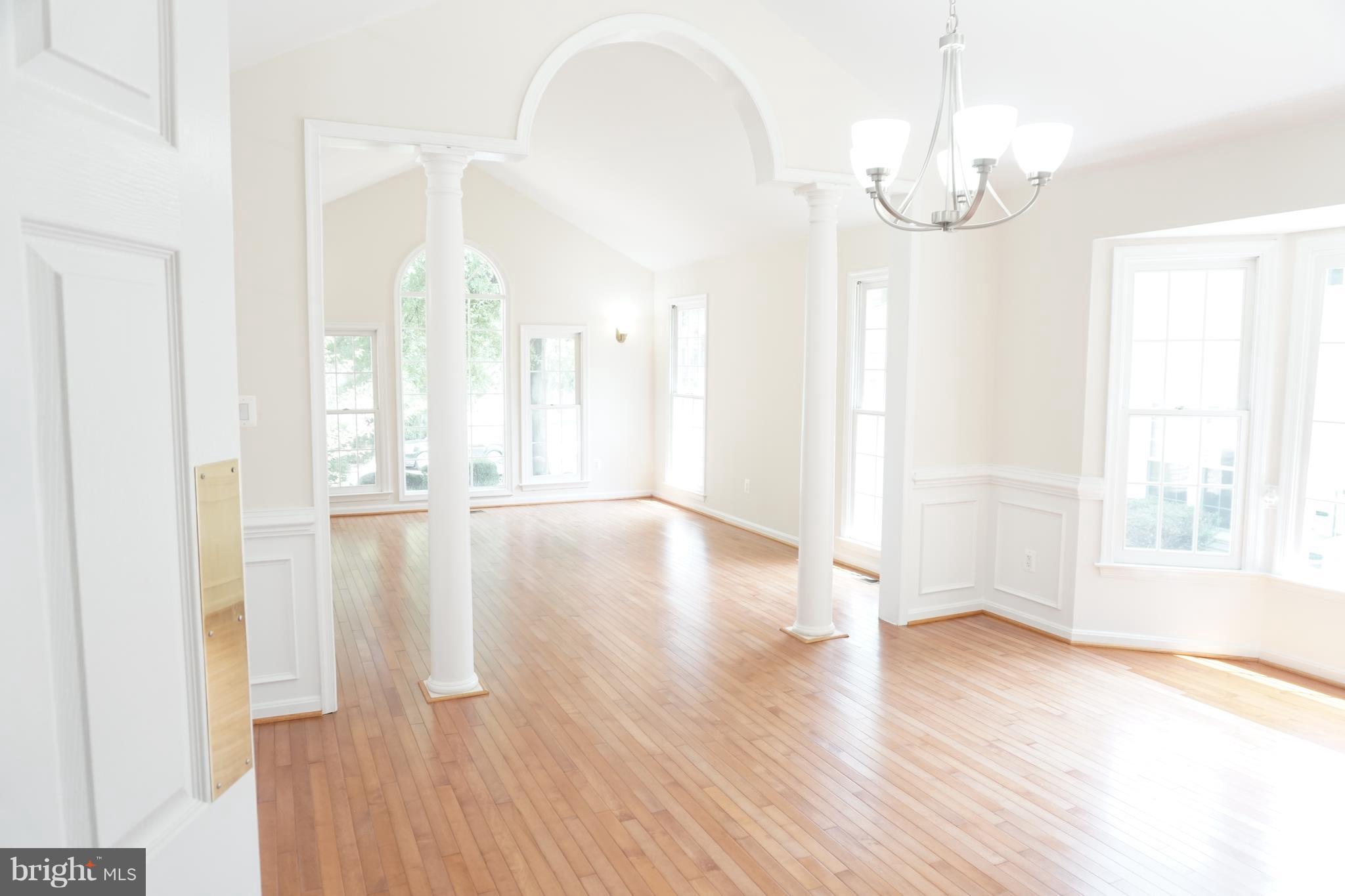 CROSSPOINTE - Residential